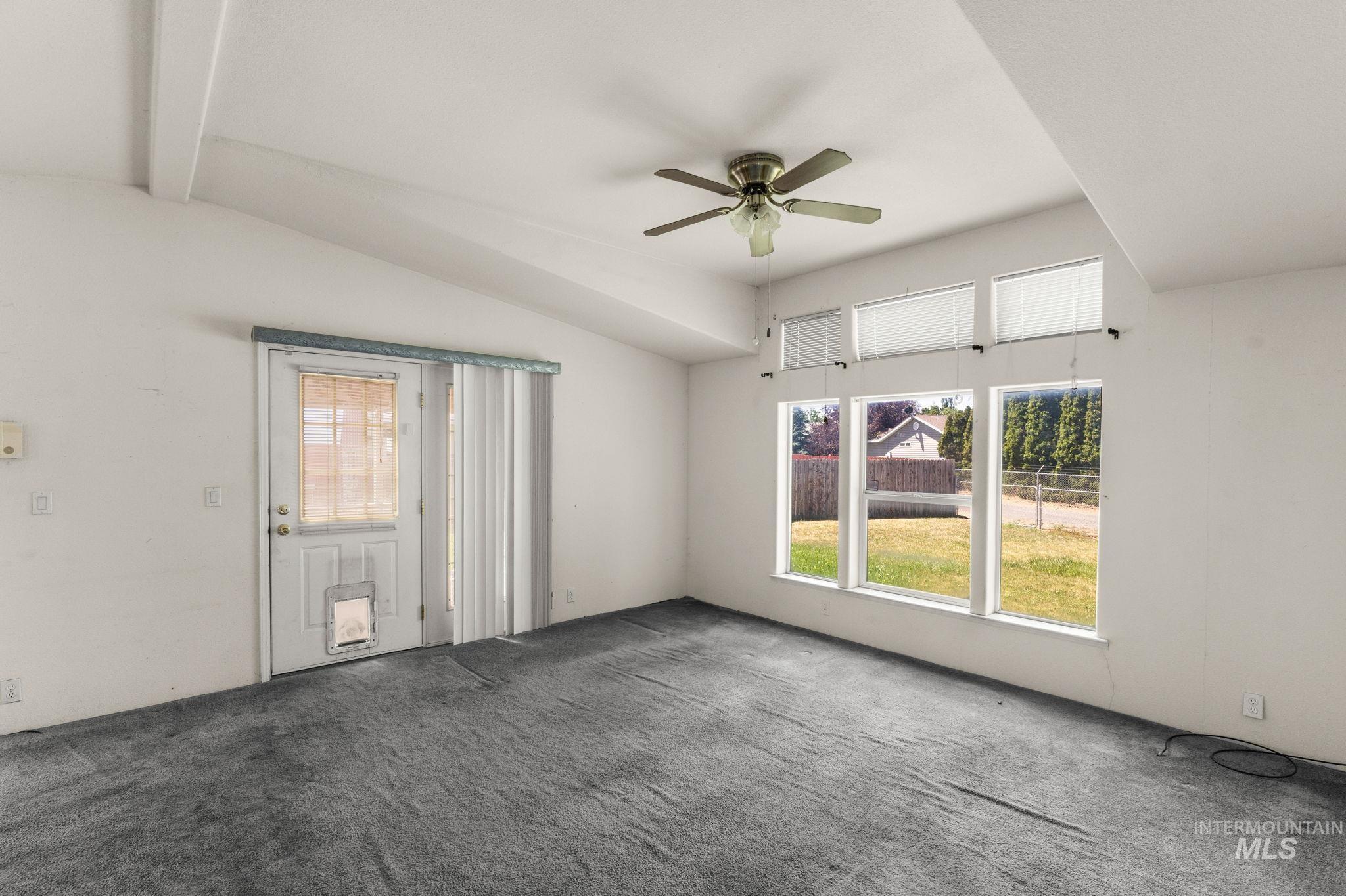 327 W Ave I, Jerome, Idaho 83338, 3 Bedrooms, 2 Bathrooms, Residential For Sale, Price $20,000, 98991690