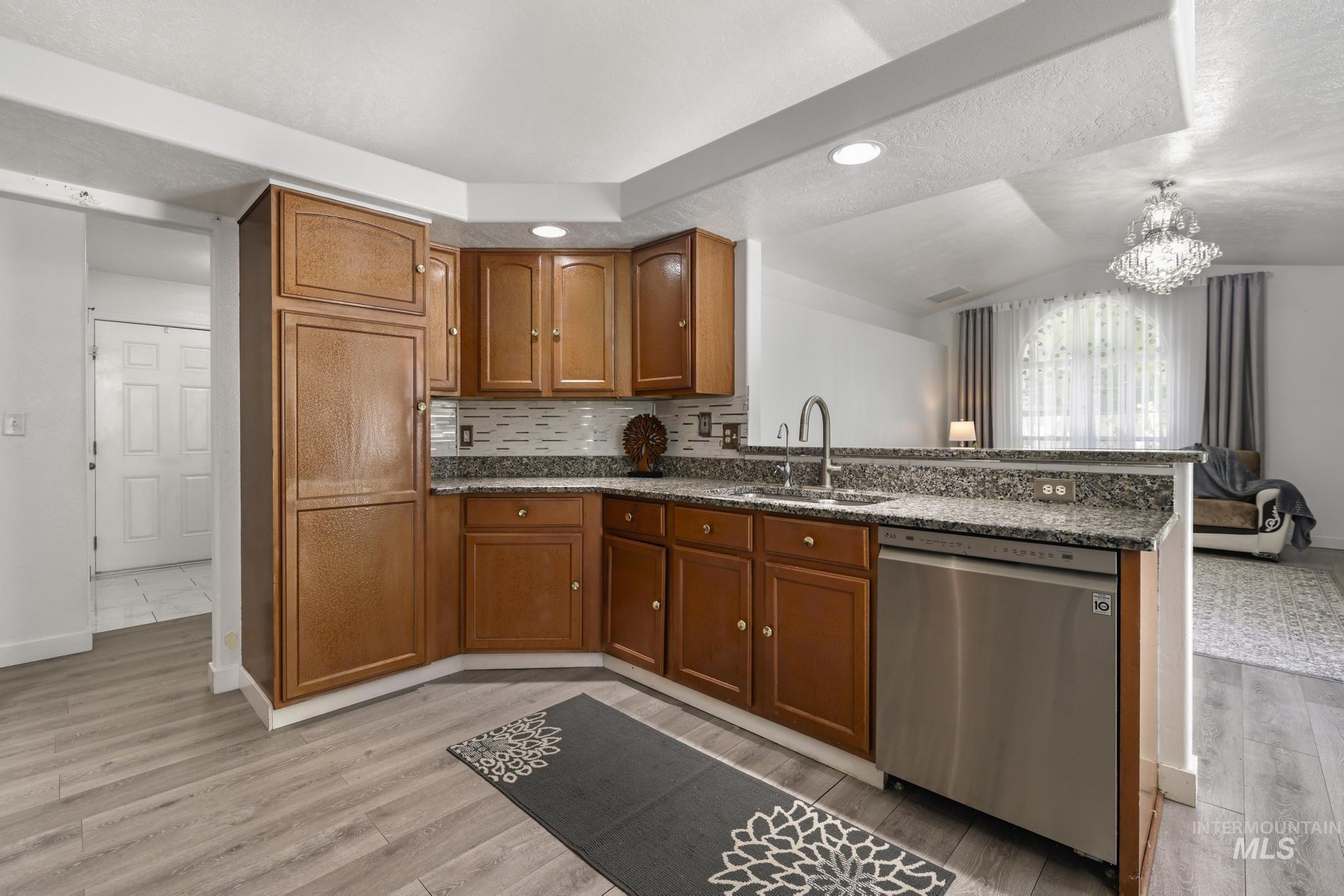 1488 Northern Pine Drive, Twin Falls, Idaho 83301, 3 Bedrooms, 2 Bathrooms, Residential For Sale, Price $417,000,MLS 98991691