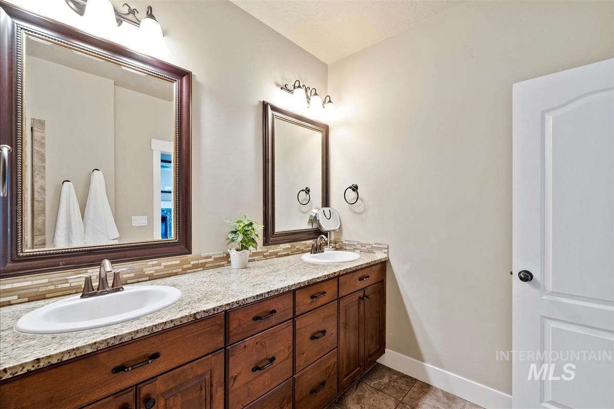 730 N Finsbury Way, Star, Idaho 83669, 3 Bedrooms, 2.5 Bathrooms, Residential For Sale, Price $579,000, 98991693