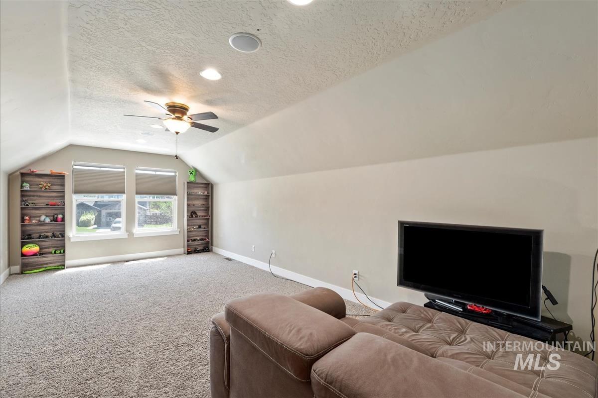 730 N Finsbury Way, Star, Idaho 83669, 3 Bedrooms, 2.5 Bathrooms, Residential For Sale, Price $579,000, 98991693