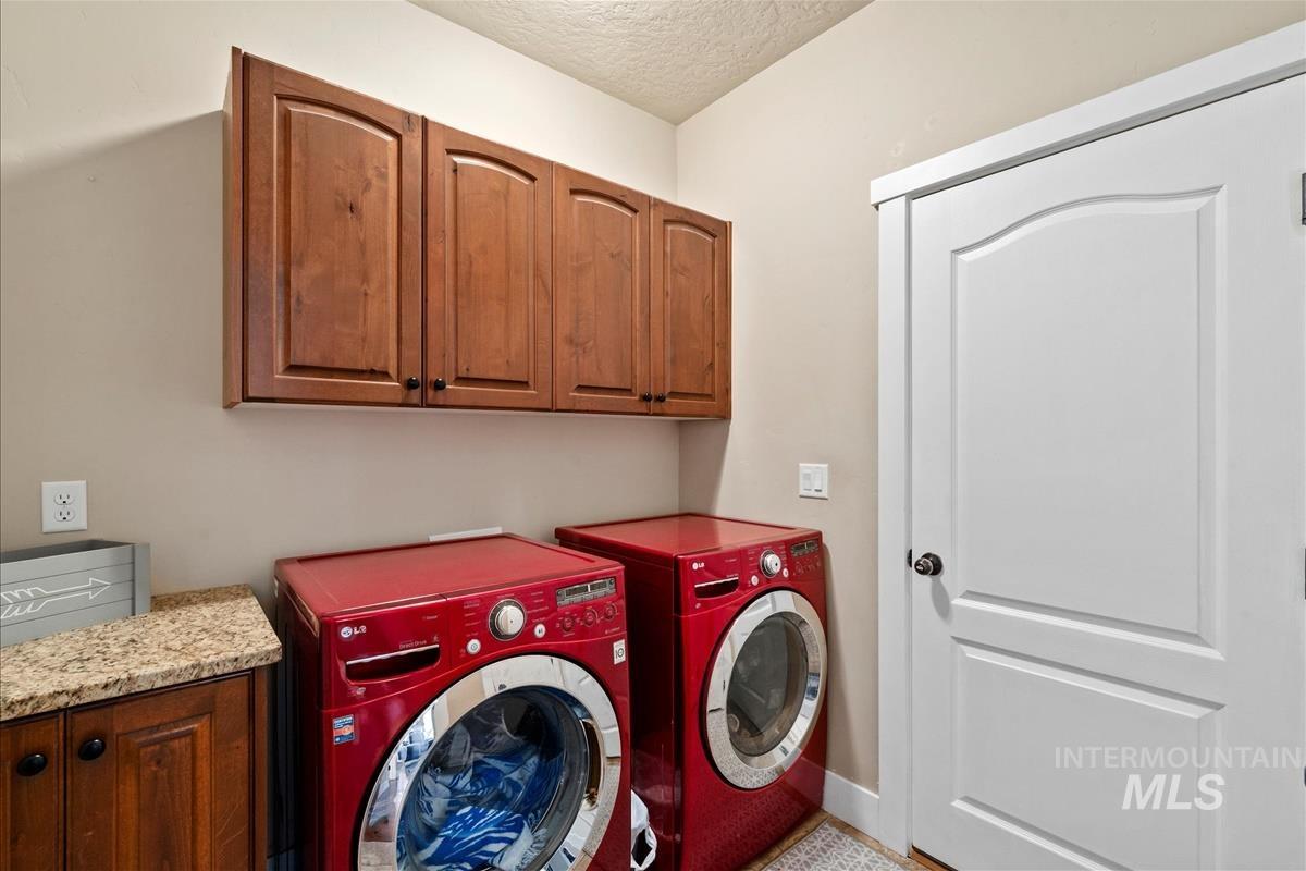 730 N Finsbury Way, Star, Idaho 83669, 3 Bedrooms, 2.5 Bathrooms, Residential For Sale, Price $579,000, 98991693