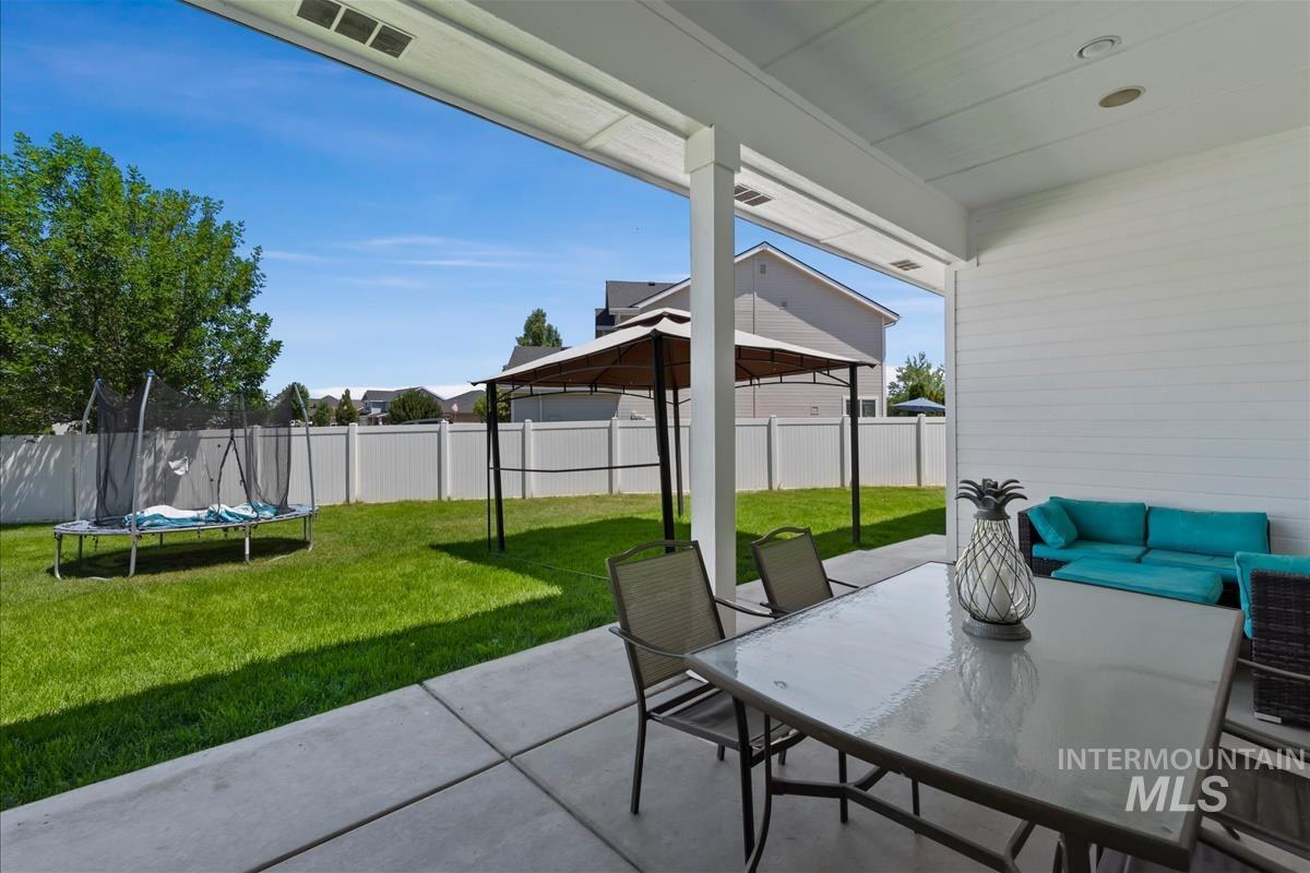 730 N Finsbury Way, Star, Idaho 83669, 3 Bedrooms, 2.5 Bathrooms, Residential For Sale, Price $579,000, 98991693