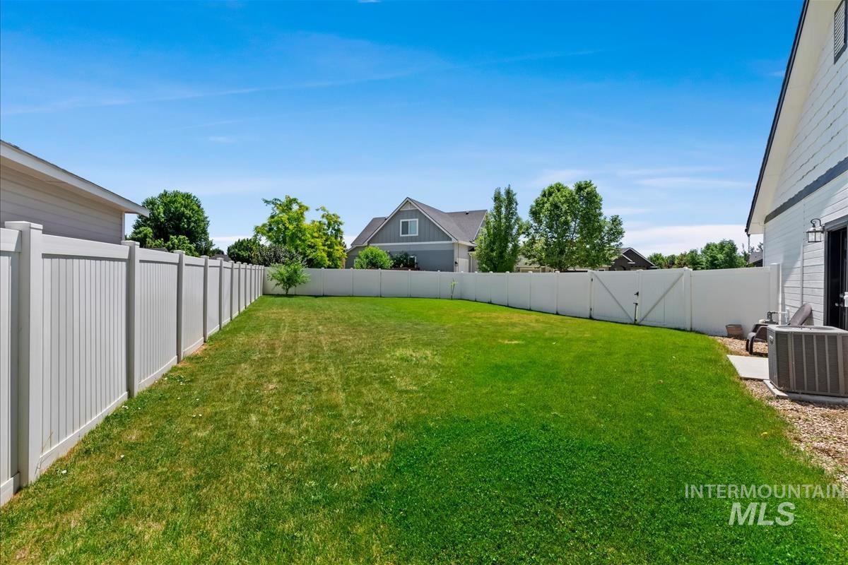 730 N Finsbury Way, Star, Idaho 83669, 3 Bedrooms, 2.5 Bathrooms, Residential For Sale, Price $579,000, 98991693