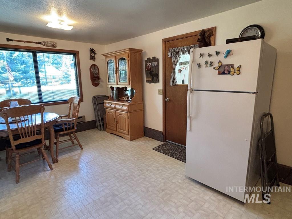62 Newell Drive, Cascade, Idaho 83611, 1 Bedroom, 1 Bathroom, Residential For Sale, Price $649,900, 98991697