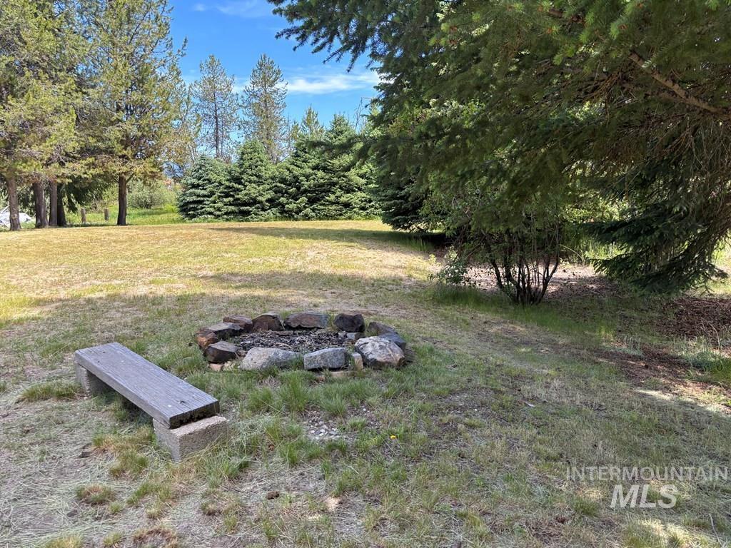 62 Newell Drive, Cascade, Idaho 83611, 1 Bedroom, 1 Bathroom, Residential For Sale, Price $649,900, 98991697
