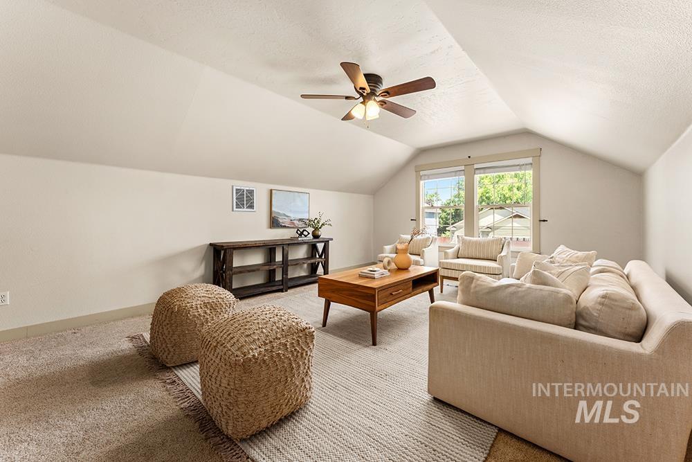2127 W Wapoot Dr, Meridian, Idaho 83646, 3 Bedrooms, 2.5 Bathrooms, Residential For Sale, Price $615,000,MLS 98991698