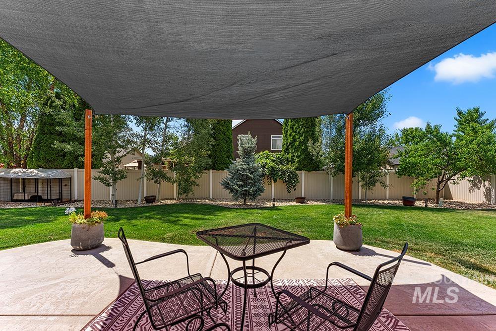 2127 W Wapoot Dr, Meridian, Idaho 83646, 3 Bedrooms, 2.5 Bathrooms, Residential For Sale, Price $615,000,MLS 98991698