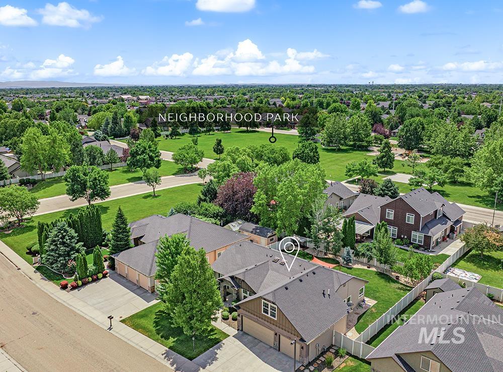 2127 W Wapoot Dr, Meridian, Idaho 83646, 3 Bedrooms, 2.5 Bathrooms, Residential For Sale, Price $615,000,MLS 98991698