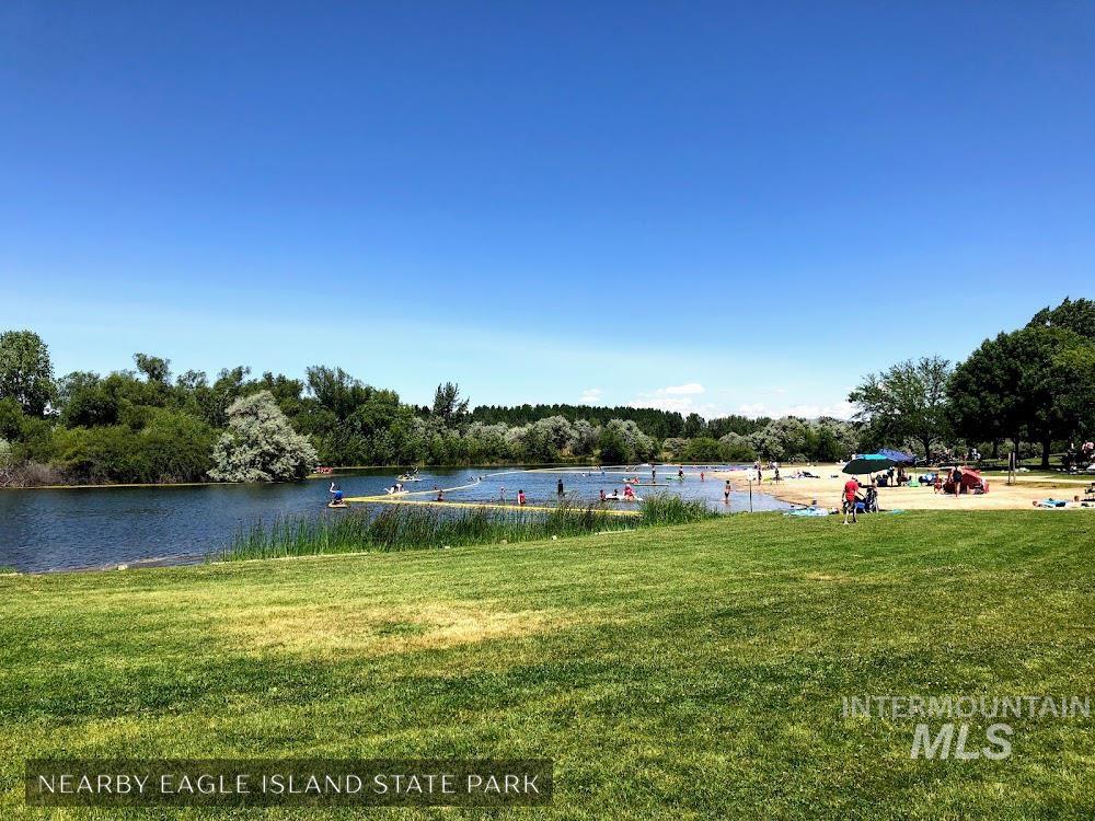 2127 W Wapoot Dr, Meridian, Idaho 83646, 3 Bedrooms, 2.5 Bathrooms, Residential For Sale, Price $615,000,MLS 98991698