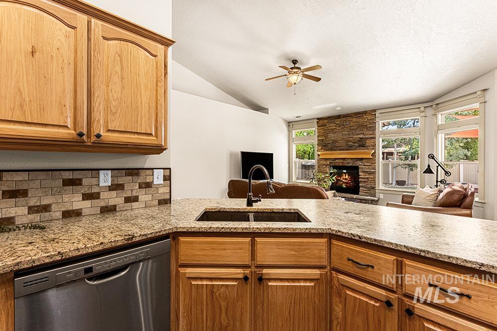 2127 W Wapoot Dr, Meridian, Idaho 83646, 3 Bedrooms, 2.5 Bathrooms, Residential For Sale, Price $615,000,MLS 98991698