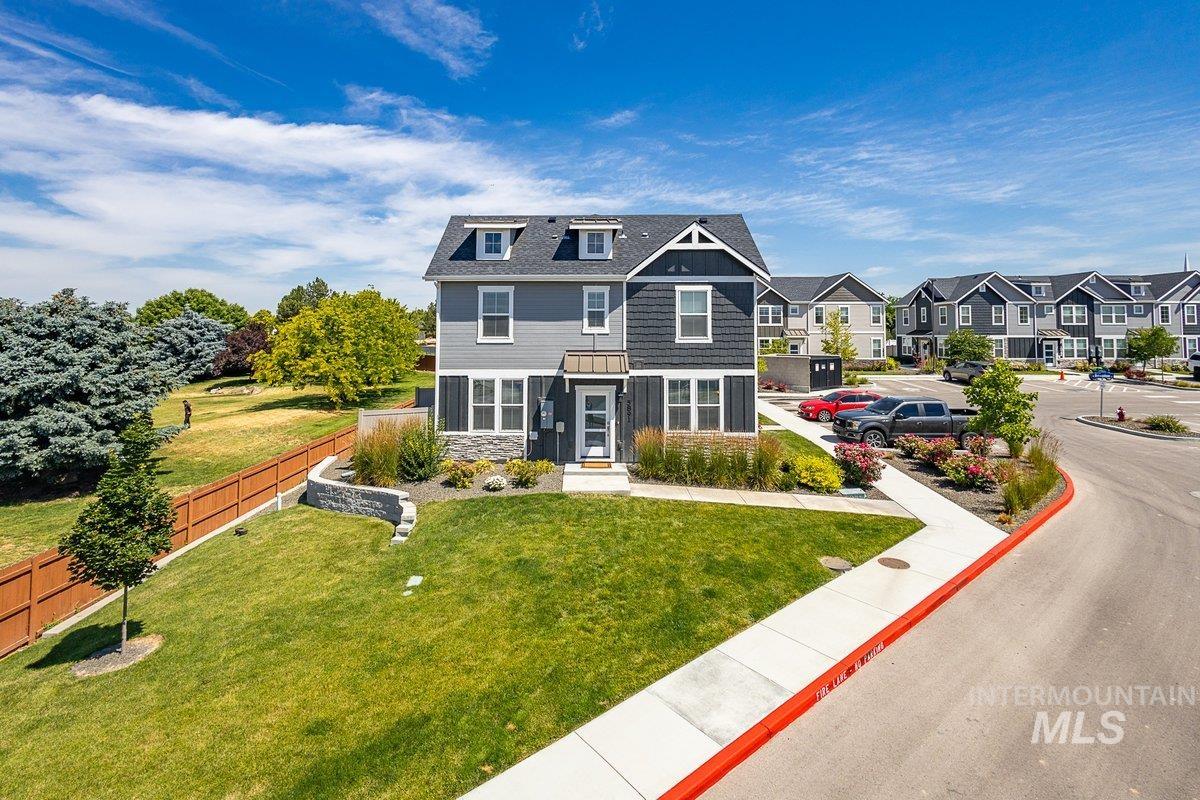 5891 S Carlburg Ln, Boise, Idaho 83709, 3 Bedrooms, 2.5 Bathrooms, Residential For Sale, Price $355,000,MLS 98991699