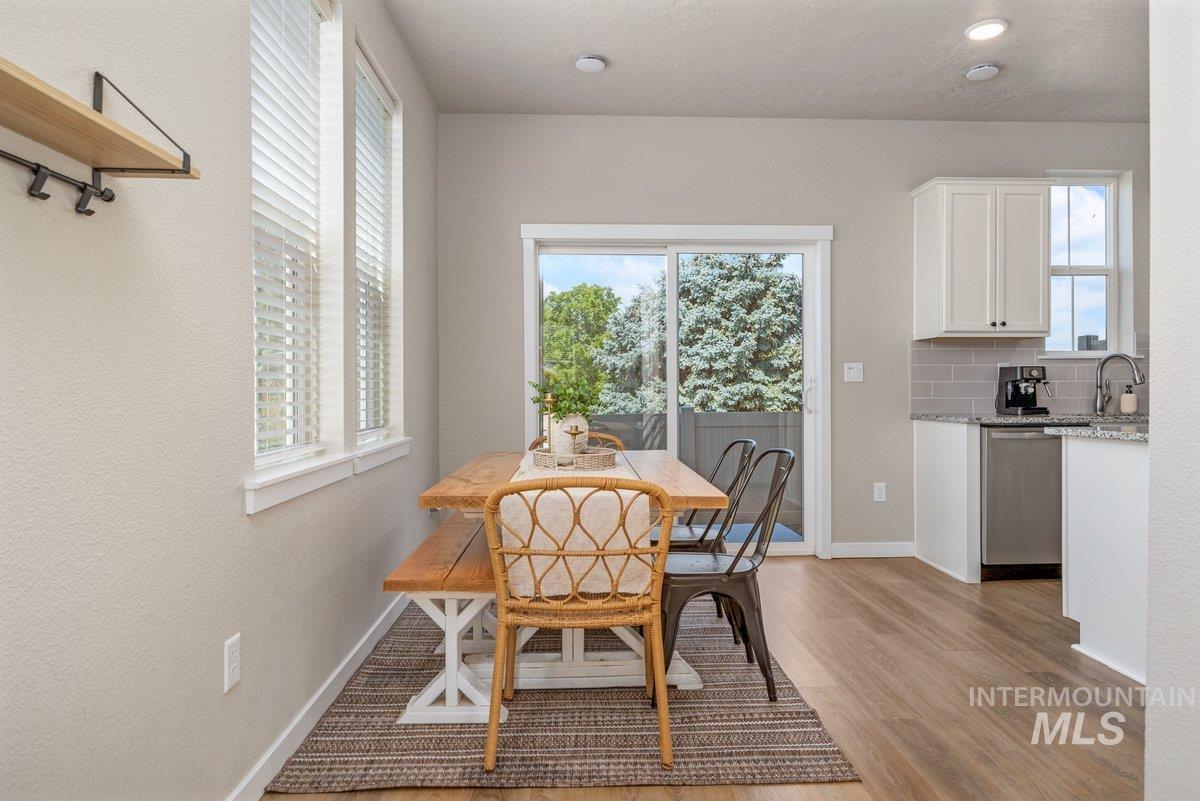 5891 S Carlburg Ln, Boise, Idaho 83709, 3 Bedrooms, 2.5 Bathrooms, Residential For Sale, Price $355,000,MLS 98991699