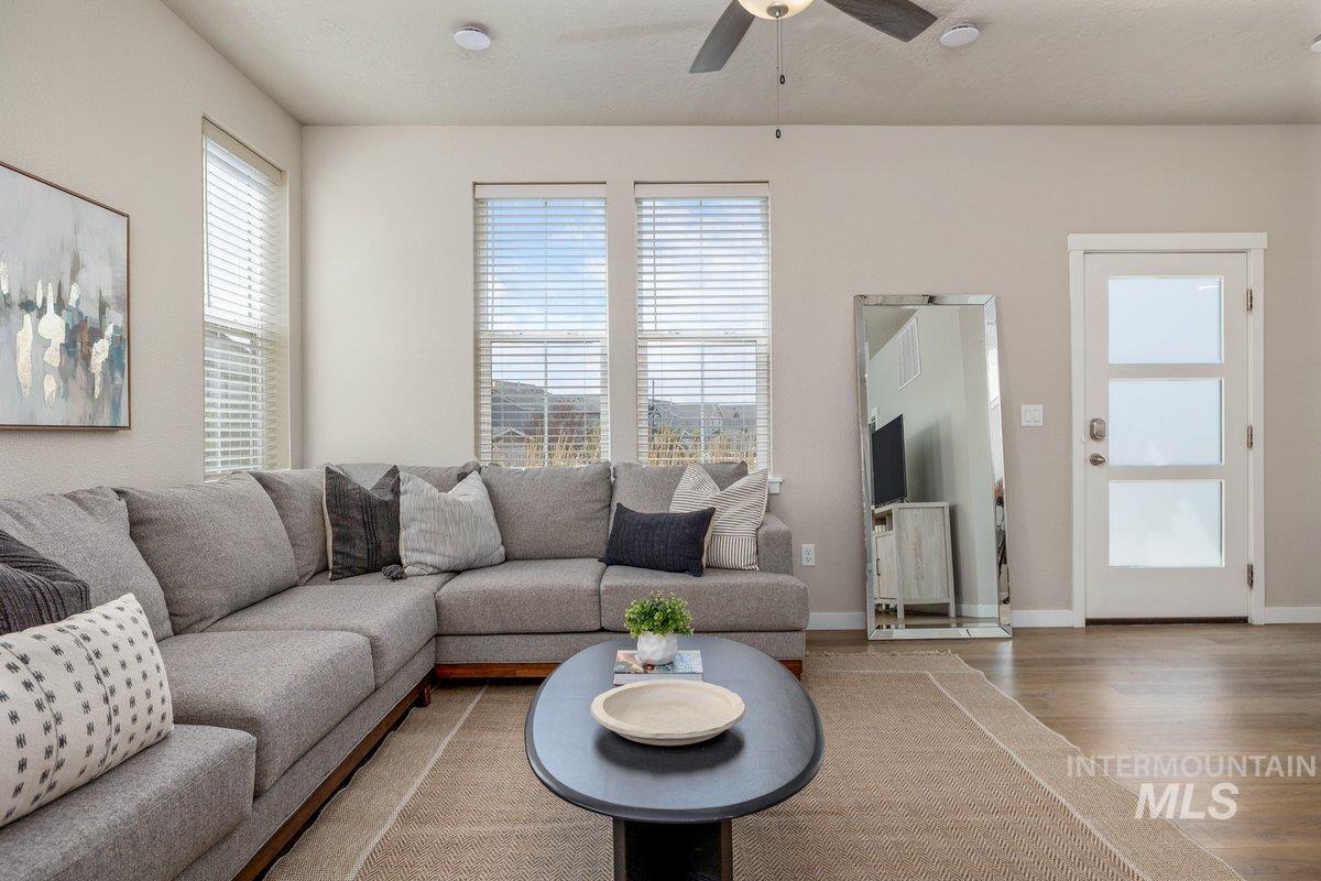 5891 S Carlburg Ln, Boise, Idaho 83709, 3 Bedrooms, 2.5 Bathrooms, Residential For Sale, Price $355,000,MLS 98991699