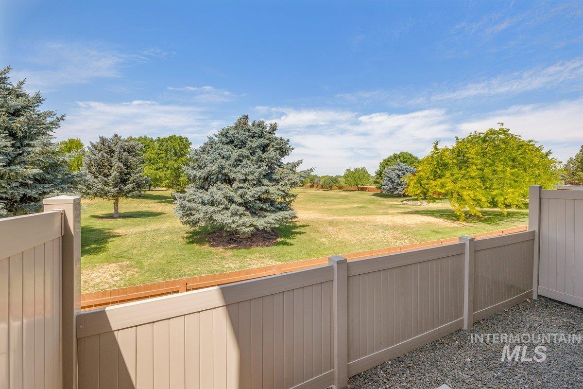 5891 S Carlburg Ln, Boise, Idaho 83709, 3 Bedrooms, 2.5 Bathrooms, Residential For Sale, Price $355,000,MLS 98991699