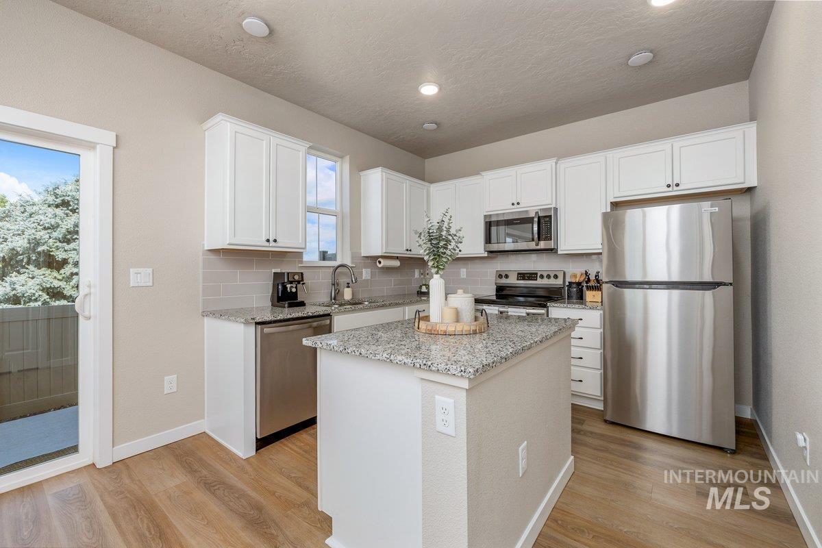 5891 S Carlburg Ln, Boise, Idaho 83709, 3 Bedrooms, 2.5 Bathrooms, Residential For Sale, Price $355,000,MLS 98991699