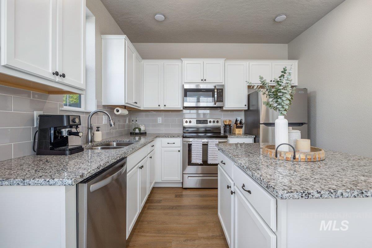 5891 S Carlburg Ln, Boise, Idaho 83709, 3 Bedrooms, 2.5 Bathrooms, Residential For Sale, Price $355,000,MLS 98991699