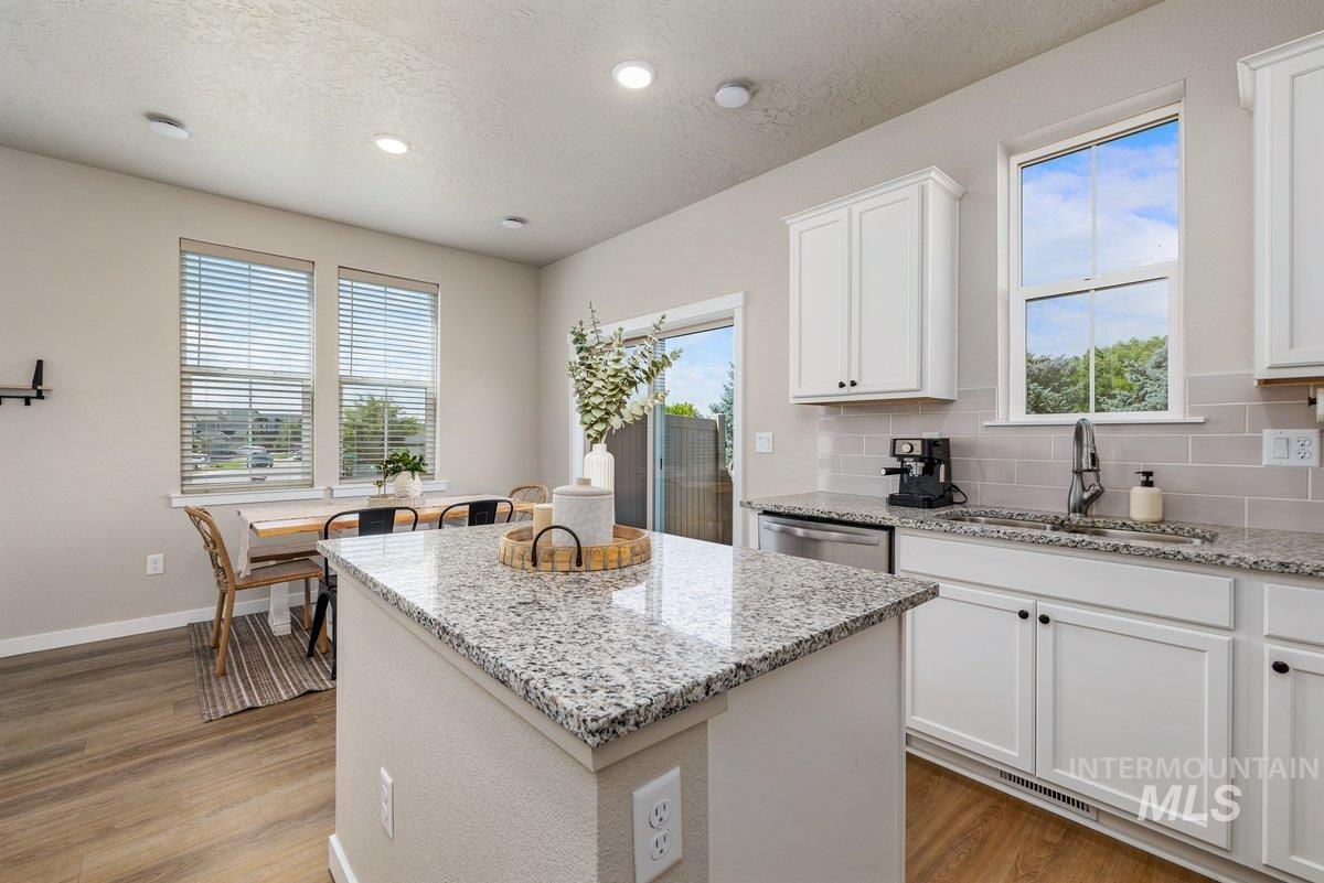 5891 S Carlburg Ln, Boise, Idaho 83709, 3 Bedrooms, 2.5 Bathrooms, Residential For Sale, Price $355,000,MLS 98991699
