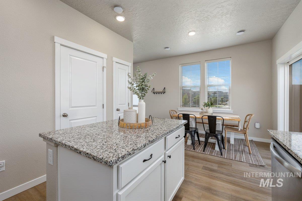 5891 S Carlburg Ln, Boise, Idaho 83709, 3 Bedrooms, 2.5 Bathrooms, Residential For Sale, Price $355,000,MLS 98991699