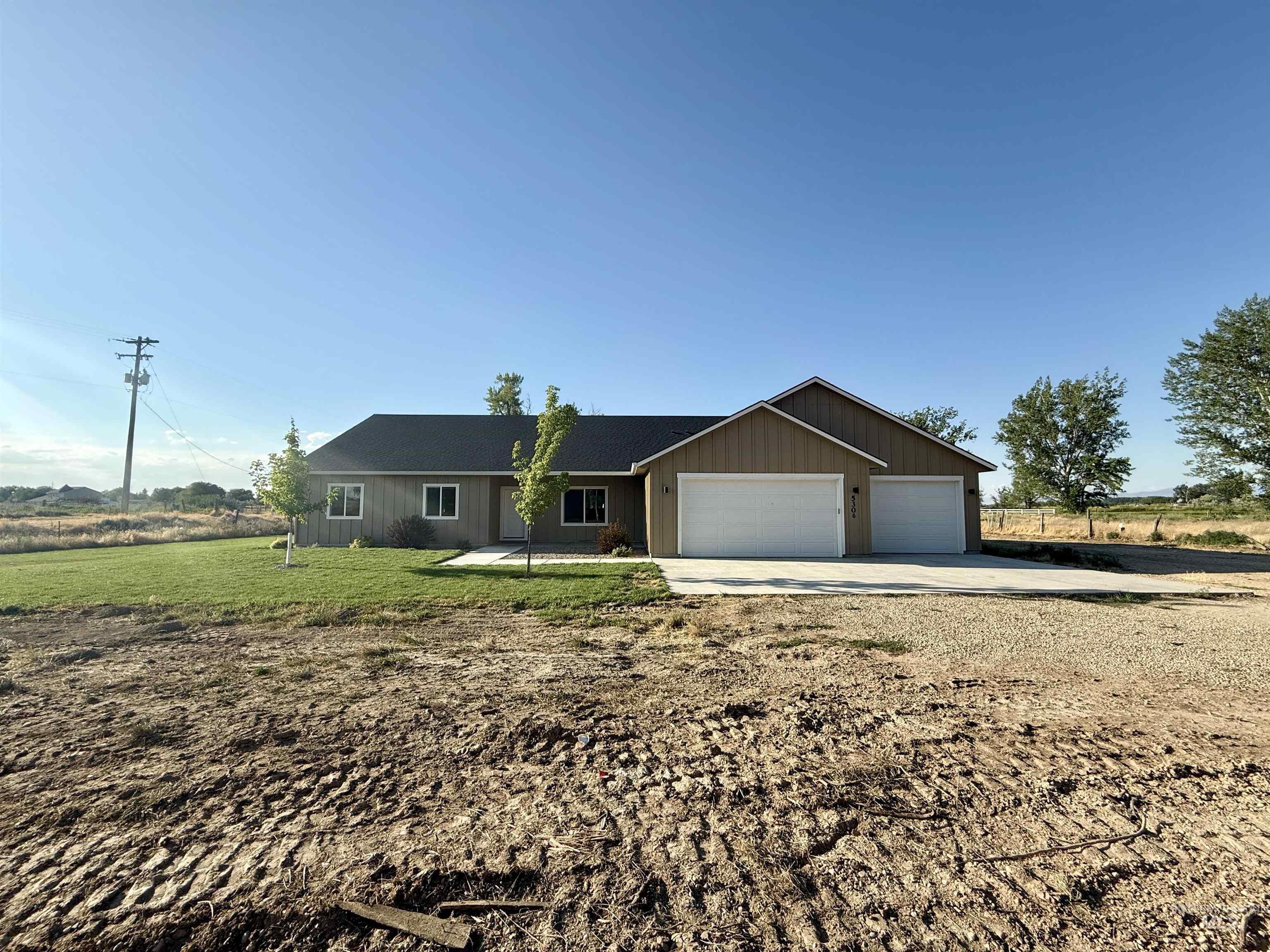 5304 E Lewis Lane, Nampa, Idaho 83686, 3 Bedrooms, 2 Bathrooms, Residential For Sale, Price $750,000,MLS 98991702