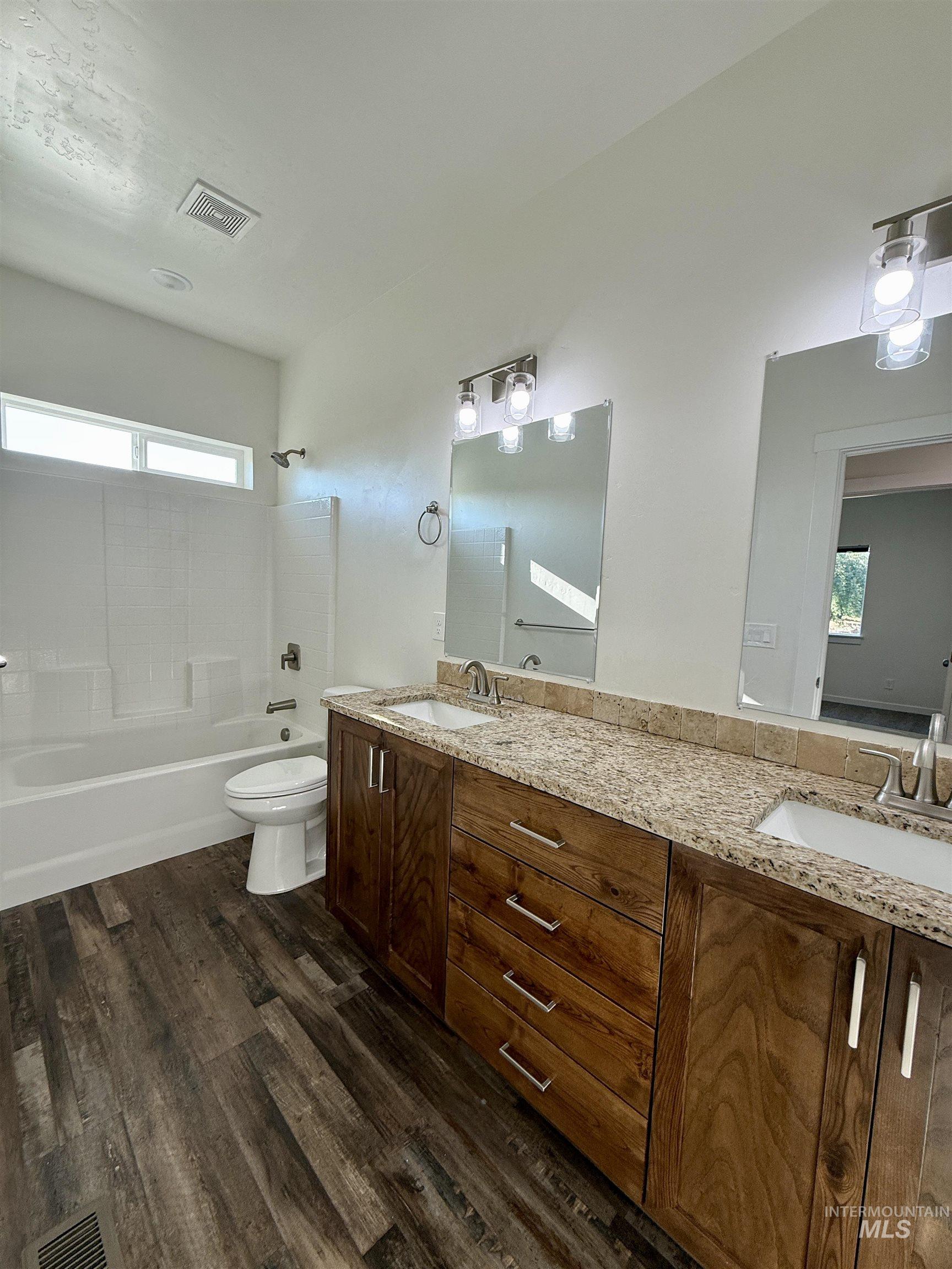 5304 E Lewis Lane, Nampa, Idaho 83686, 3 Bedrooms, 2 Bathrooms, Residential For Sale, Price $750,000,MLS 98991702