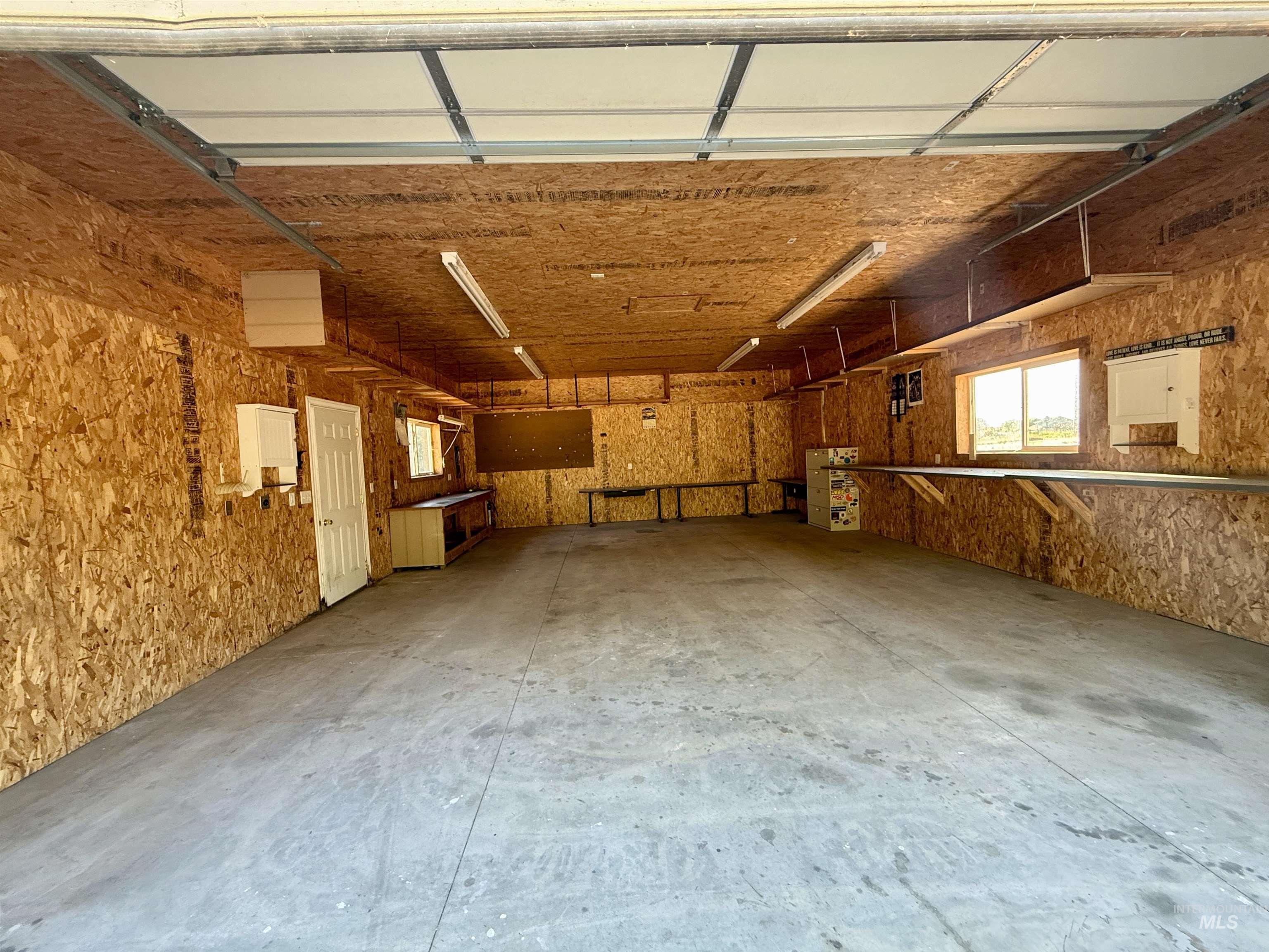 5304 E Lewis Lane, Nampa, Idaho 83686, 3 Bedrooms, 2 Bathrooms, Residential For Sale, Price $750,000,MLS 98991702