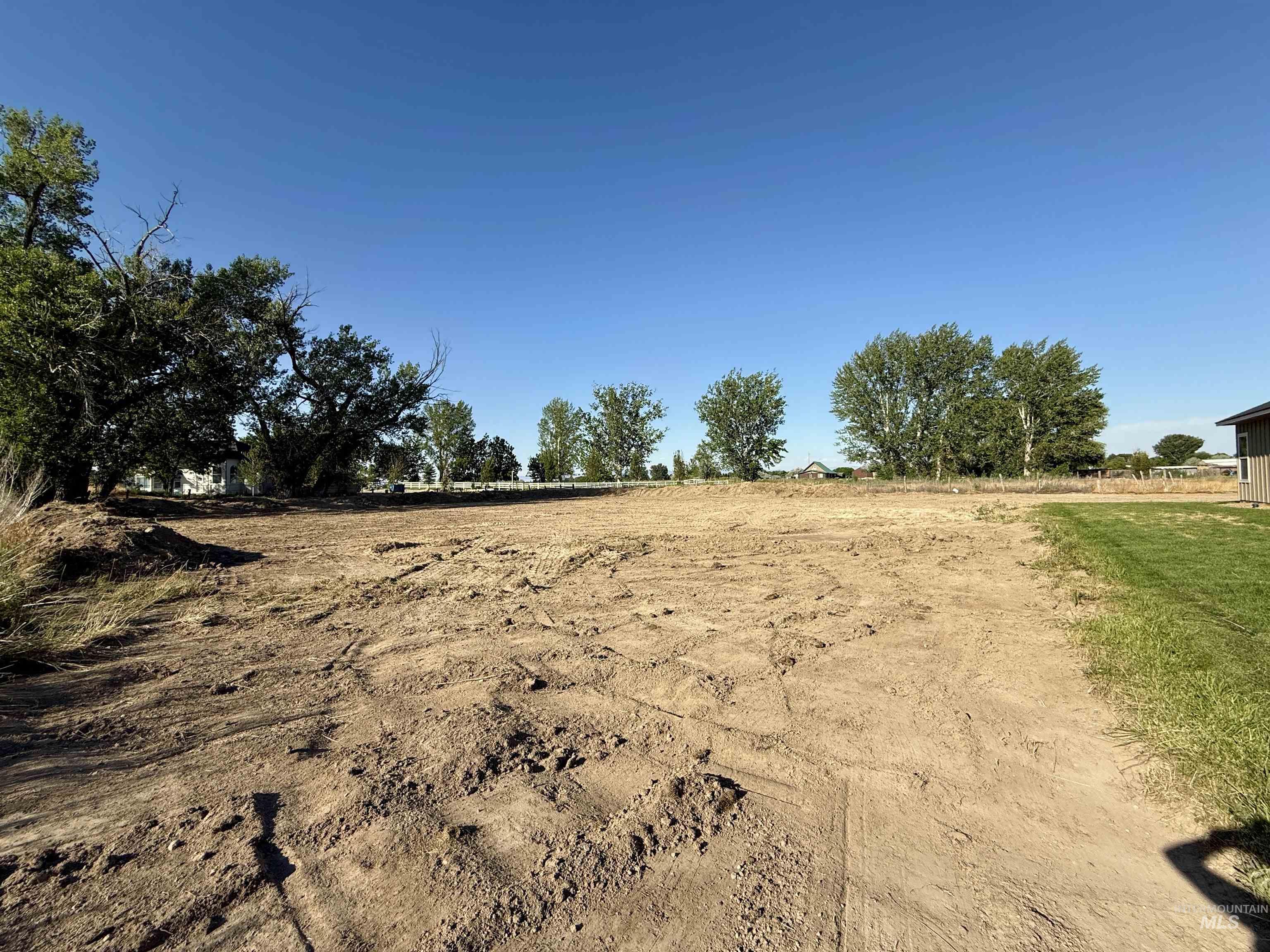 5304 E Lewis Lane, Nampa, Idaho 83686, 3 Bedrooms, 2 Bathrooms, Residential For Sale, Price $750,000,MLS 98991702