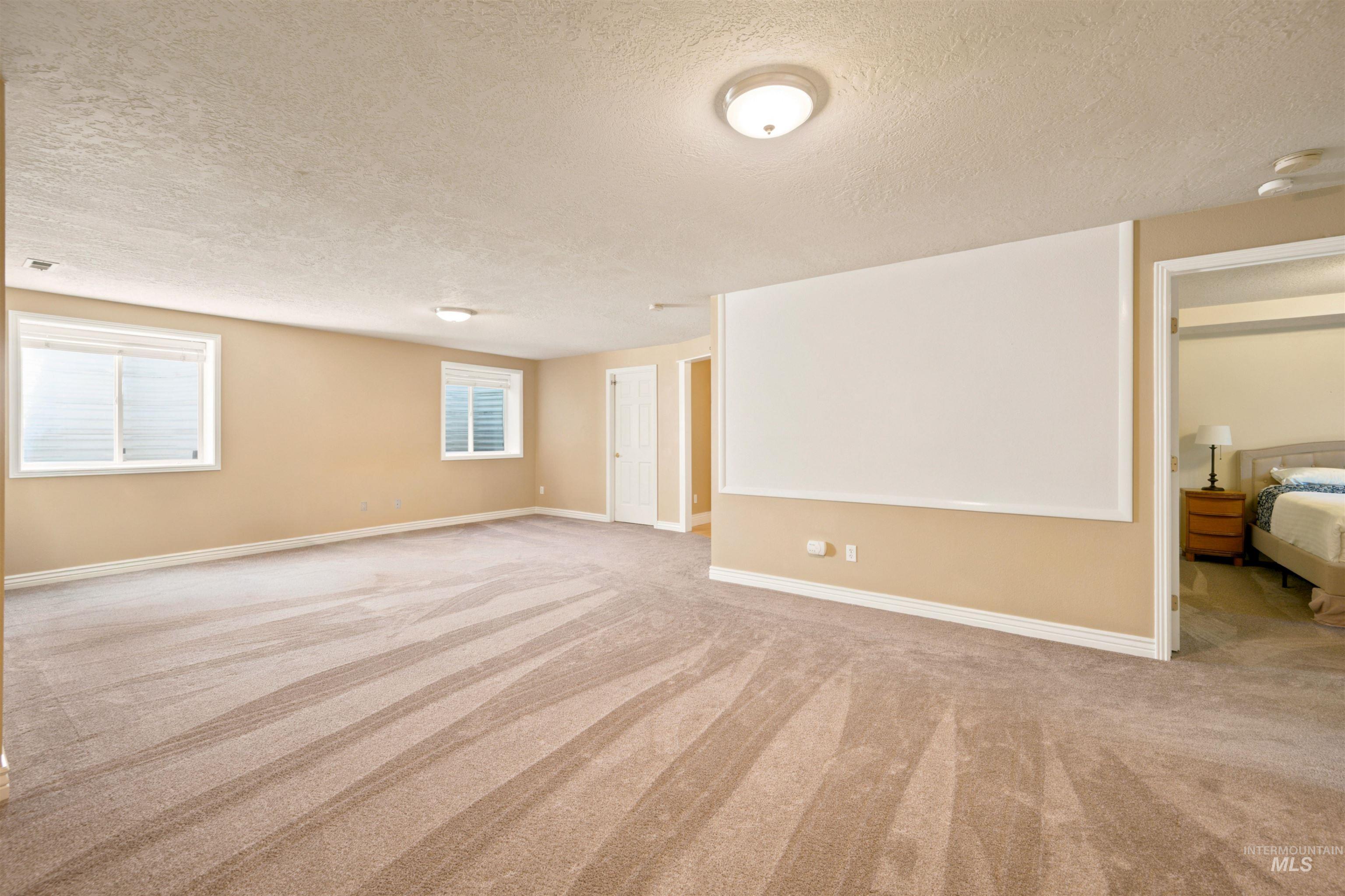 2468 E Heatherfield Court, Eagle, Idaho 83616, 4 Bedrooms, 3.5 Bathrooms, Residential For Sale, Price $725,000,MLS 98991703