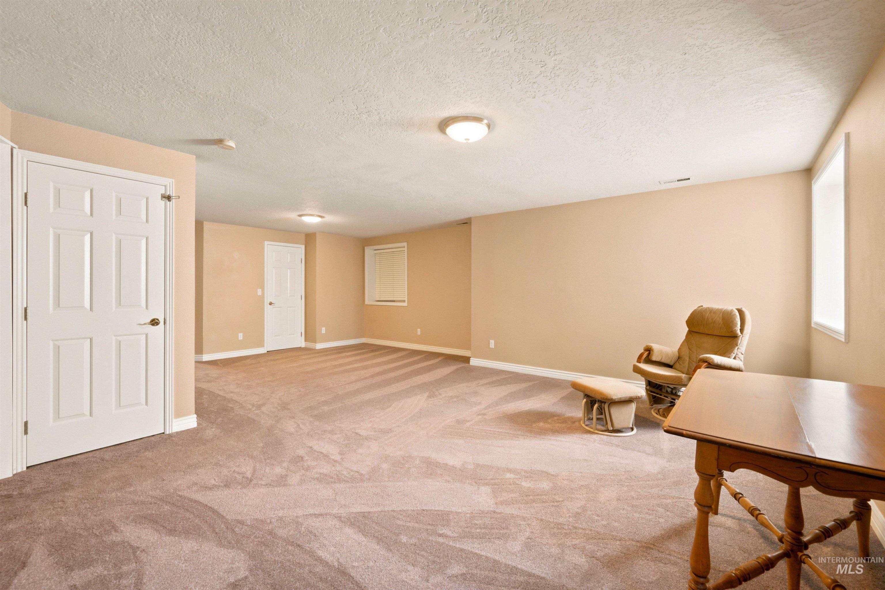 2468 E Heatherfield Court, Eagle, Idaho 83616, 4 Bedrooms, 3.5 Bathrooms, Residential For Sale, Price $725,000,MLS 98991703