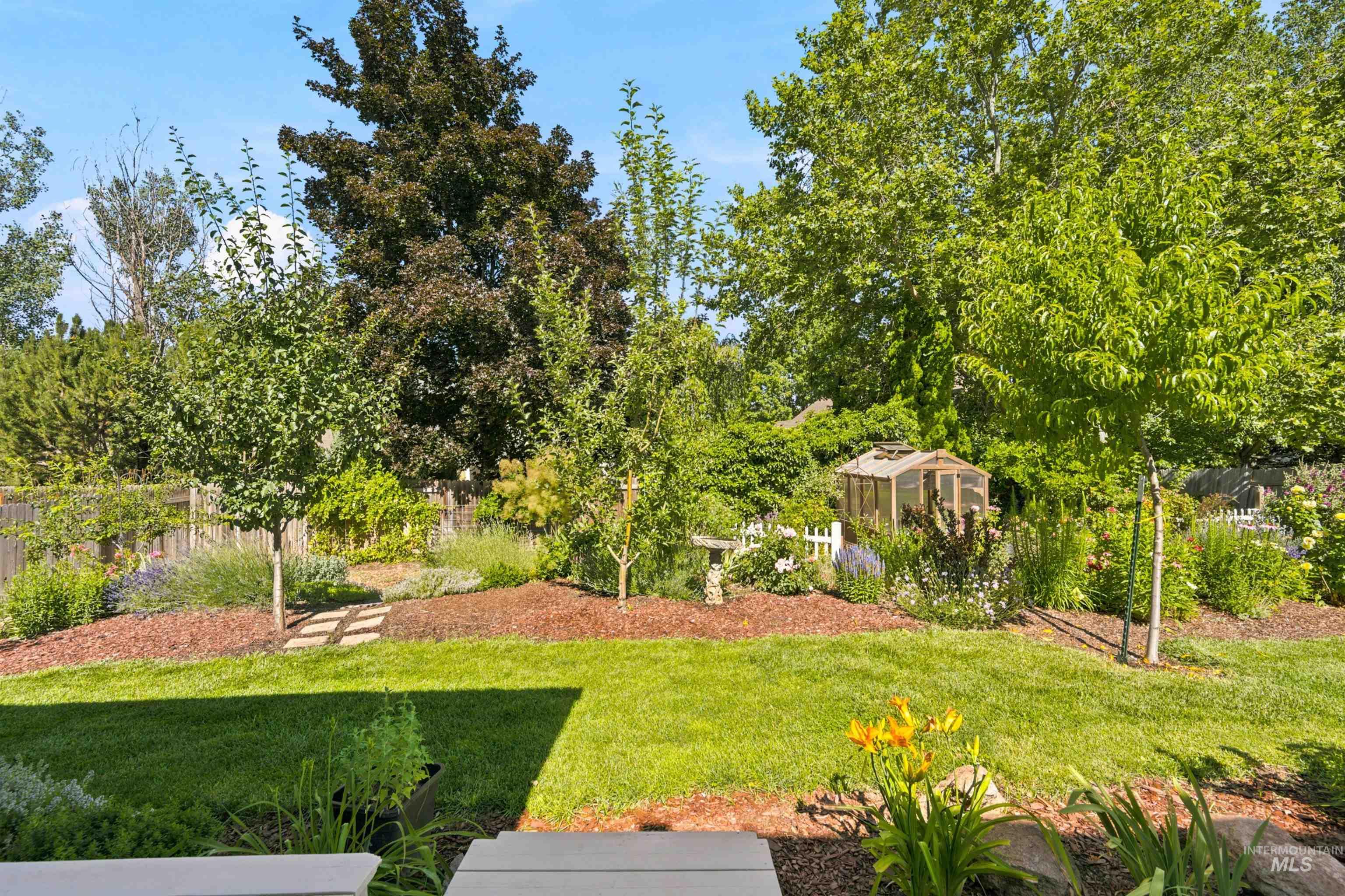 2468 E Heatherfield Court, Eagle, Idaho 83616, 4 Bedrooms, 3.5 Bathrooms, Residential For Sale, Price $725,000,MLS 98991703