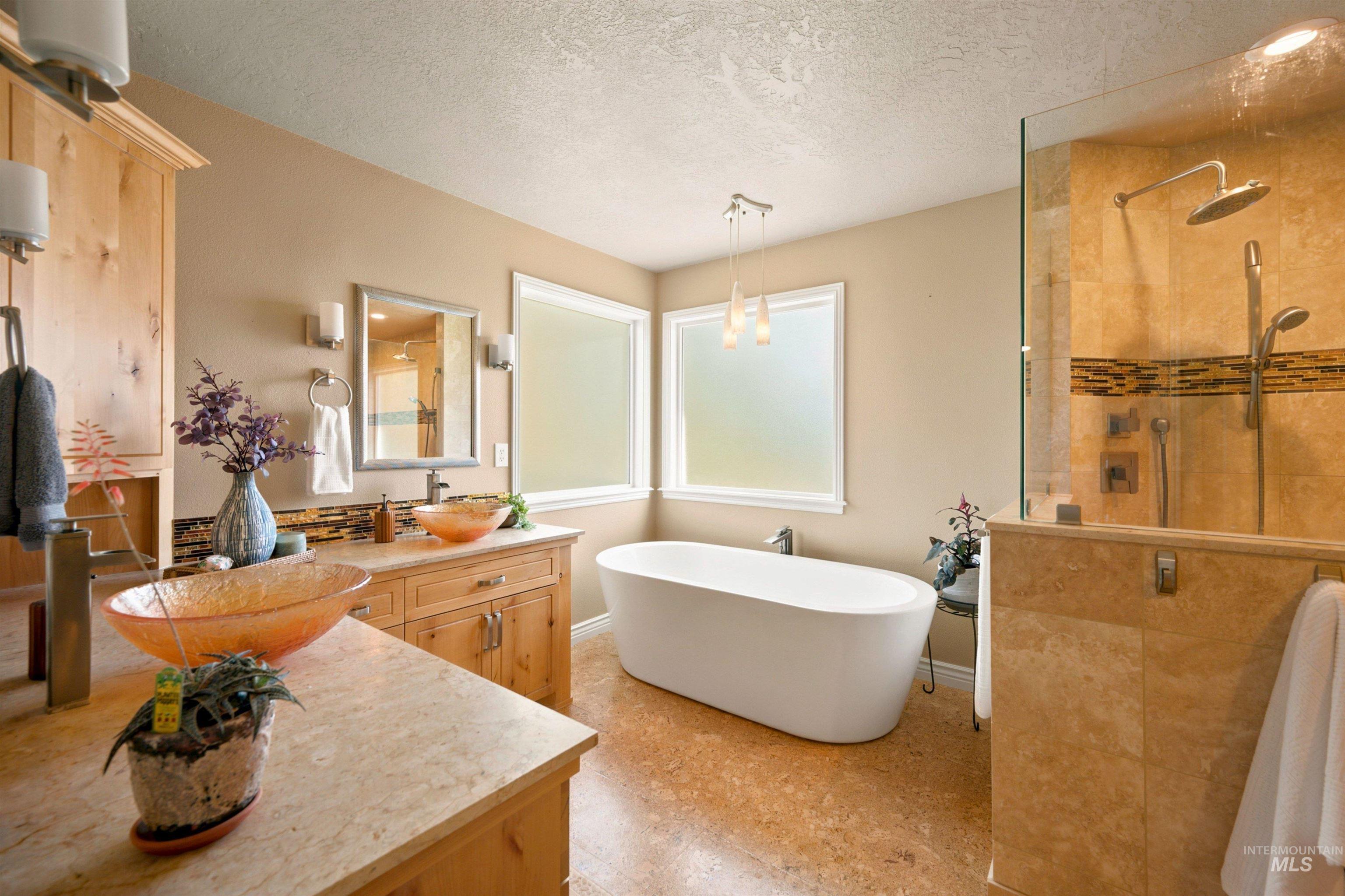 2468 E Heatherfield Court, Eagle, Idaho 83616, 4 Bedrooms, 3.5 Bathrooms, Residential For Sale, Price $725,000,MLS 98991703