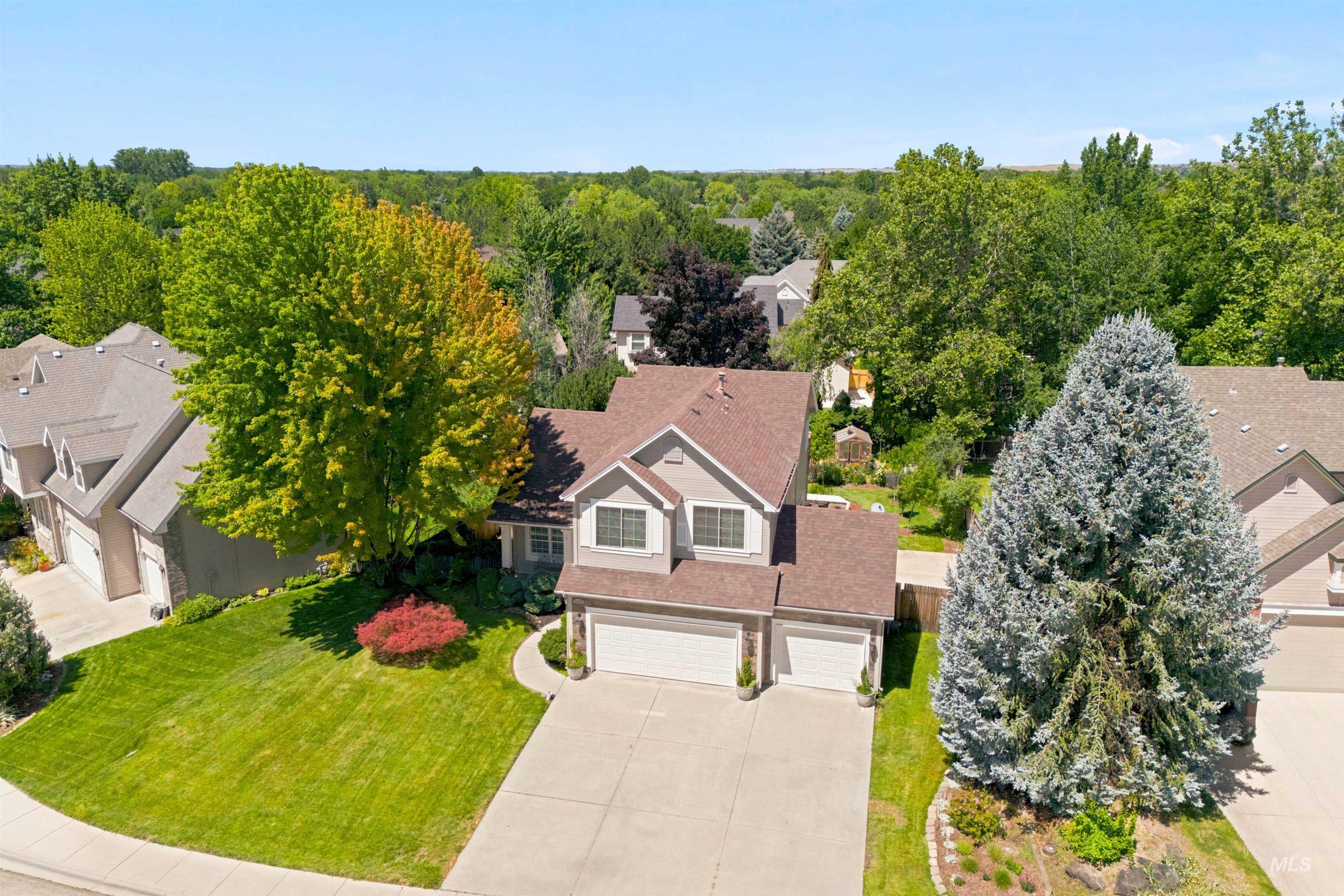 2468 E Heatherfield Court, Eagle, Idaho 83616, 4 Bedrooms, 3.5 Bathrooms, Residential For Sale, Price $725,000,MLS 98991703
