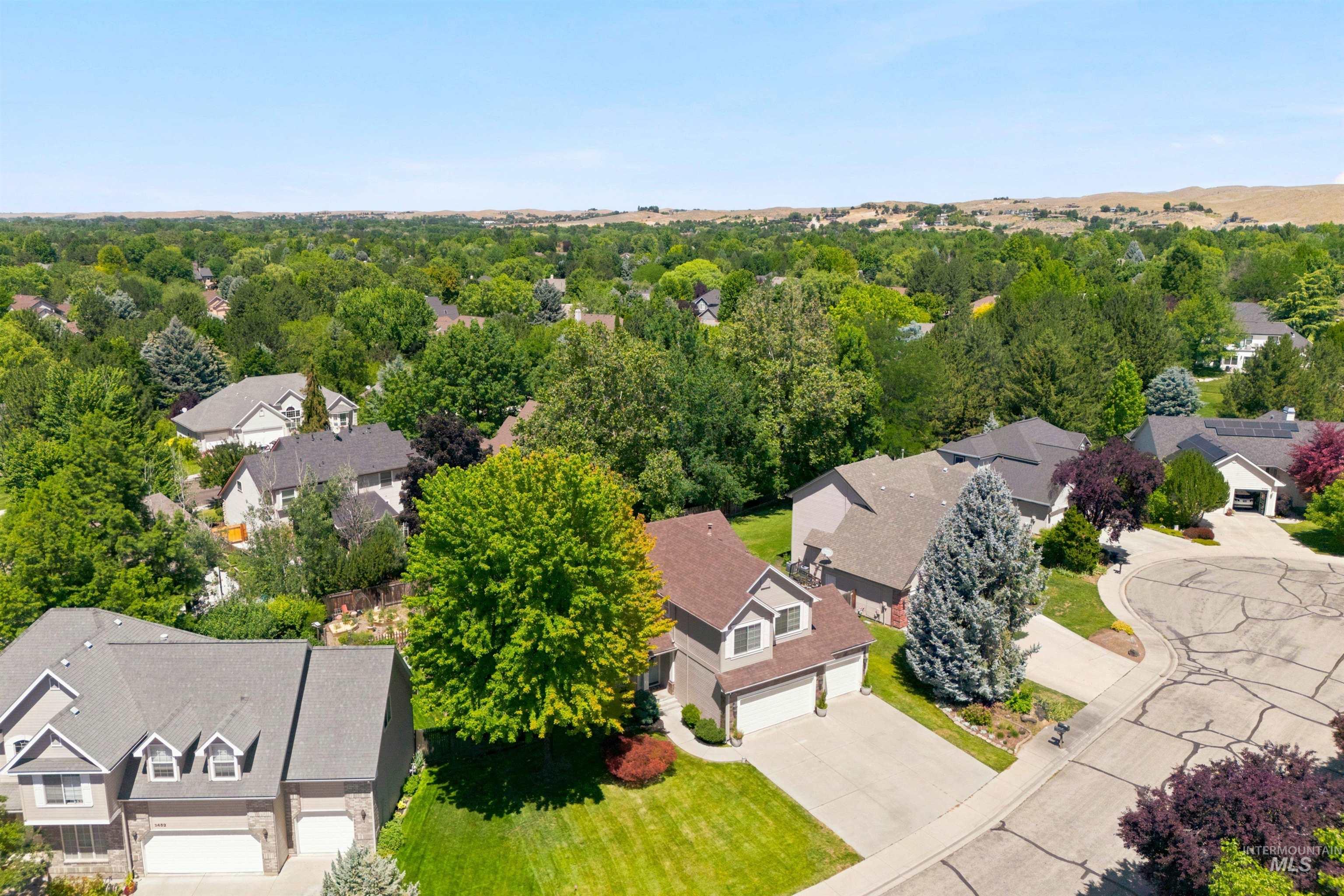 2468 E Heatherfield Court, Eagle, Idaho 83616, 4 Bedrooms, 3.5 Bathrooms, Residential For Sale, Price $725,000,MLS 98991703