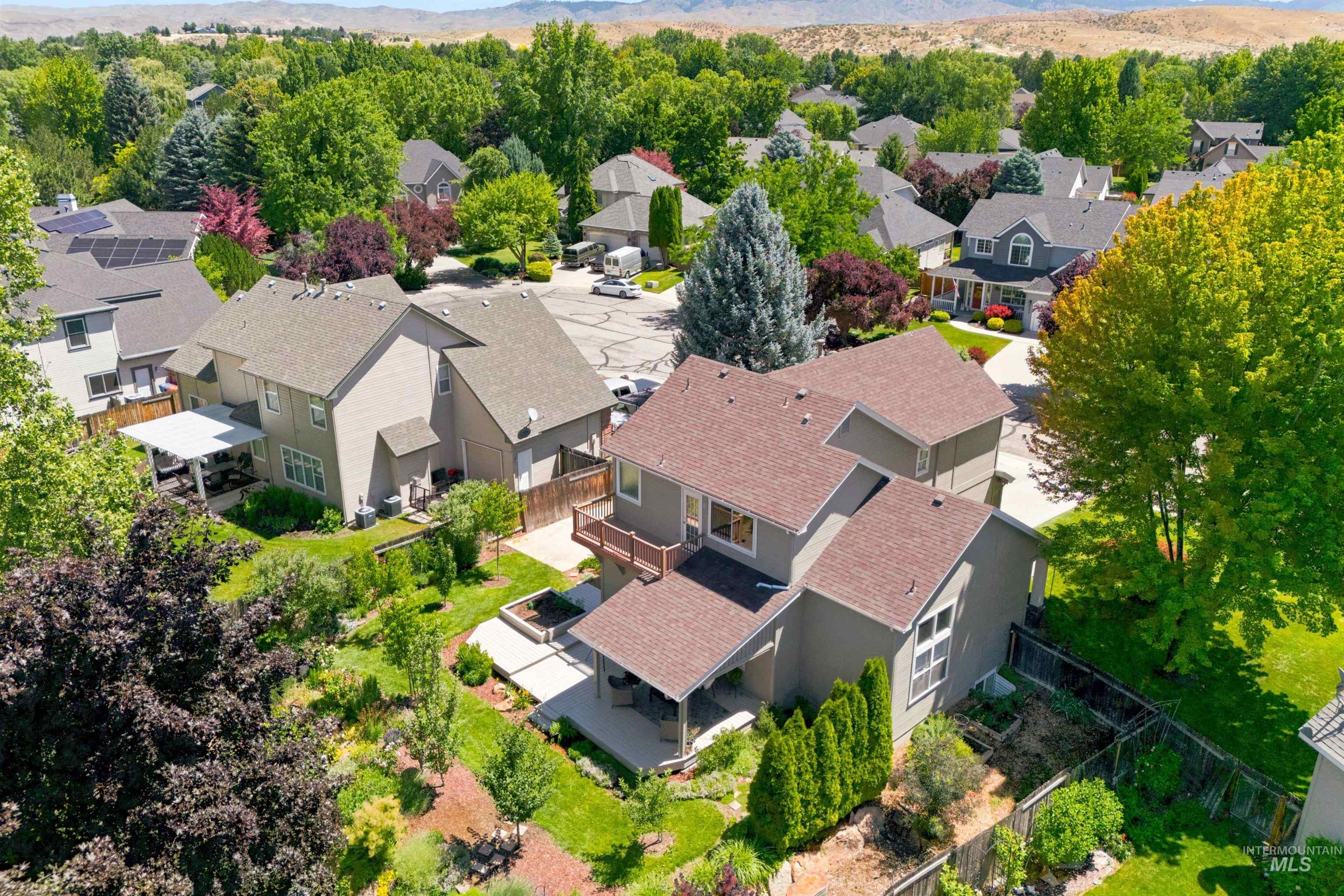 2468 E Heatherfield Court, Eagle, Idaho 83616, 4 Bedrooms, 3.5 Bathrooms, Residential For Sale, Price $725,000,MLS 98991703