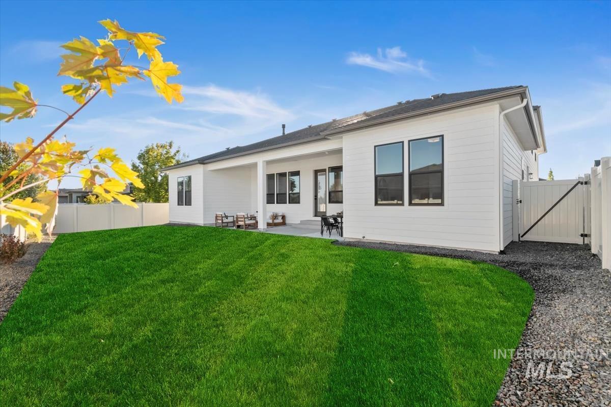 6295 W Sollas Ct., Eagle, Idaho 83616, 4 Bedrooms, 3 Bathrooms, Residential For Sale, Price $879,880,MLS 98991704