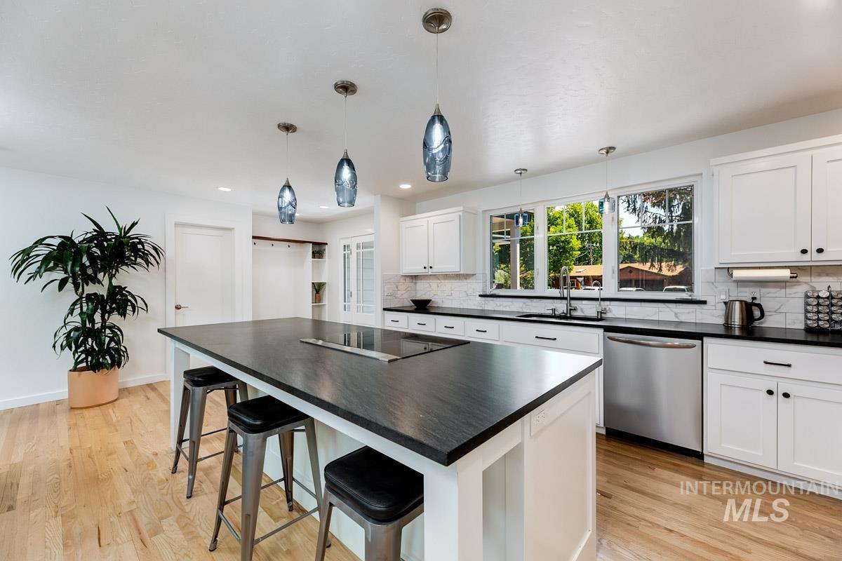 3011 N Crane Creek Rd., Boise, Idaho 83703, 4 Bedrooms, 3 Bathrooms, Residential For Sale, Price $1,150,000, 98991706