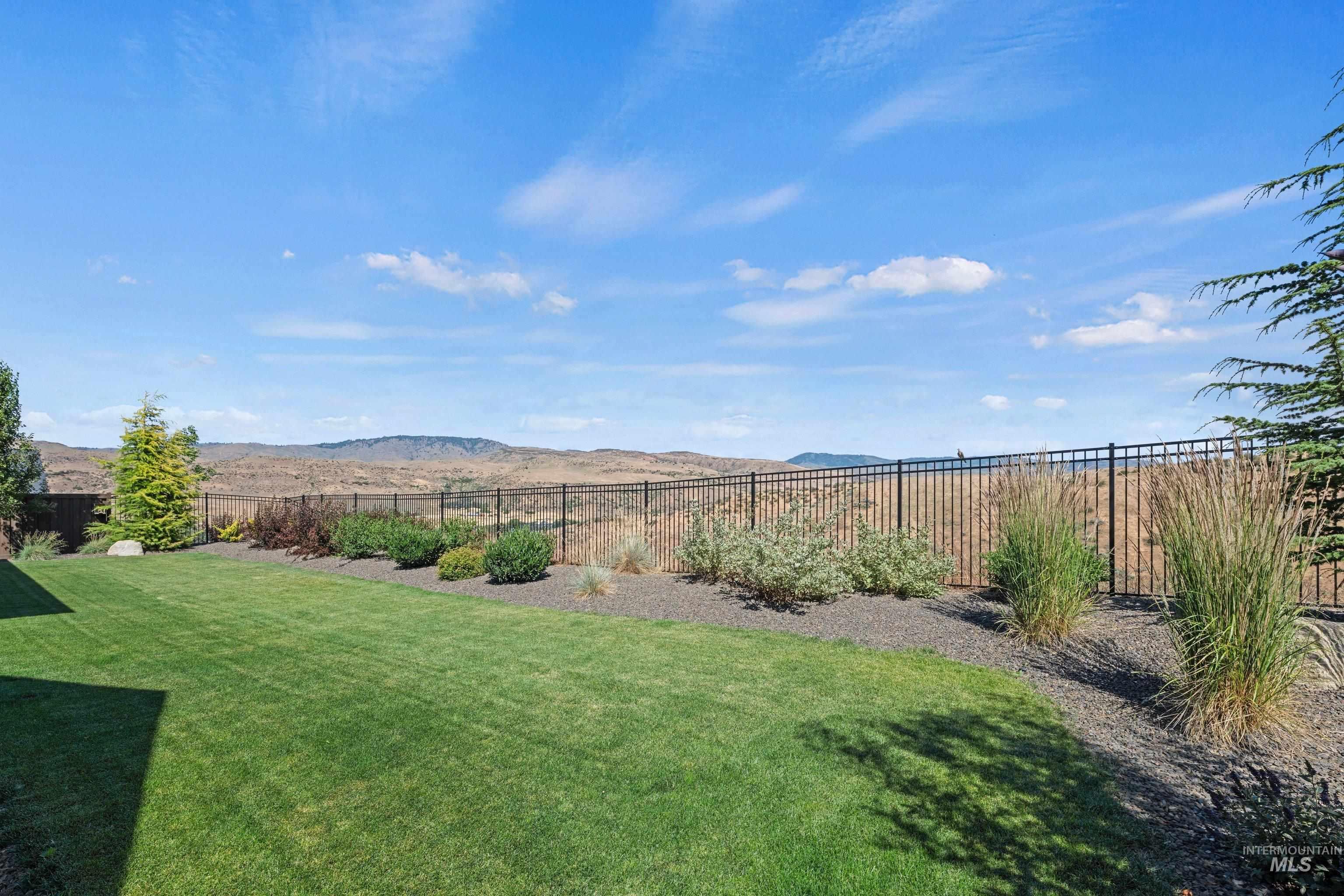 11350 N Elk Ridge Way, Boise, Idaho 83714-2419, 4 Bedrooms, 3.5 Bathrooms, Residential For Sale, Price $1,599,000,MLS 98991709