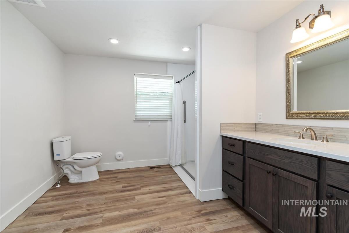 3040 N Duane Dr, Meridian, Idaho 83646, 4 Bedrooms, 5.5 Bathrooms, Residential For Sale, Price $1,999,999, 98991711