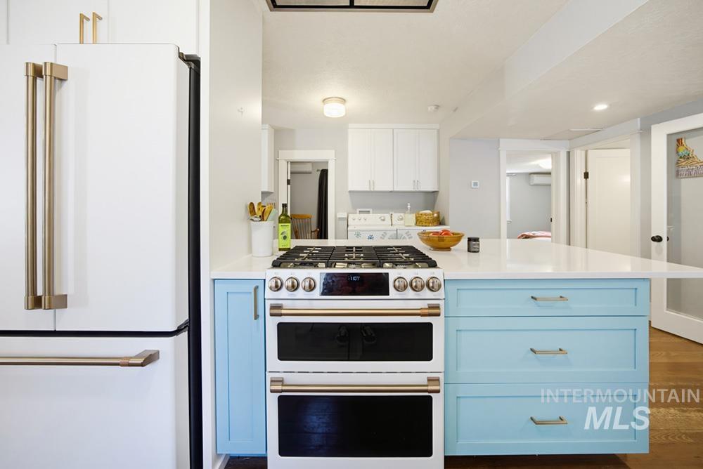 2416 N 32nd St, Boise, Idaho 83703, 3 Bedrooms, 1 Bathroom, Residential For Sale, Price $550,000,MLS 98991715