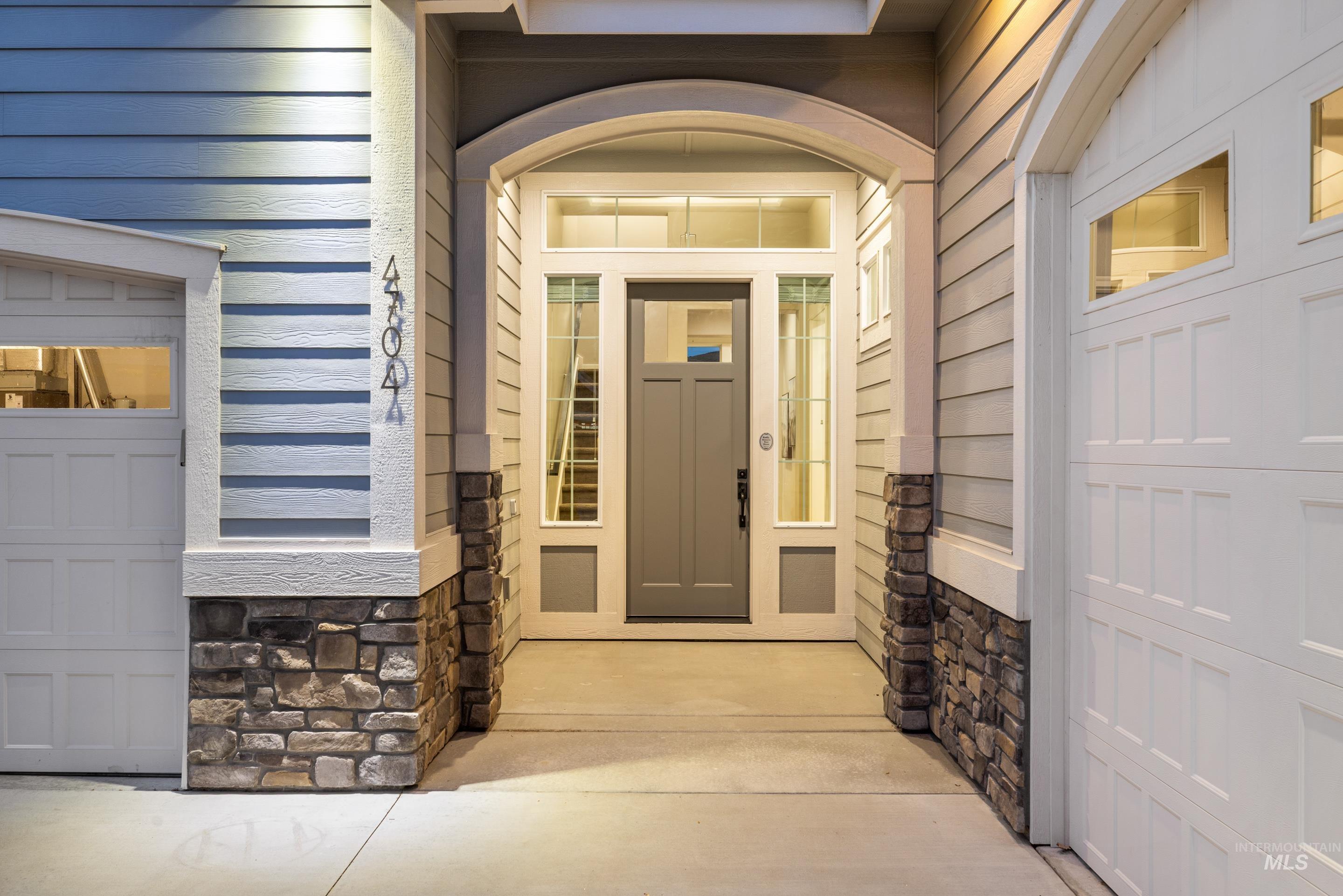 4704 W Barnview Drive, Boise, Idaho 83714, 3 Bedrooms, 3 Bathrooms, Residential For Sale, Price $849,900,MLS 98991716
