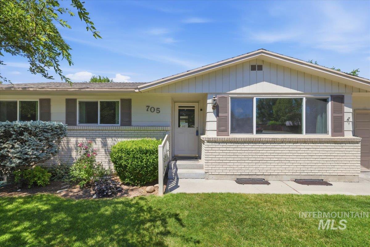 705 S Colfax, Boise, Idaho 83709, 5 Bedrooms, 3 Bathrooms, Residential For Sale, Price $475,000, 98991717