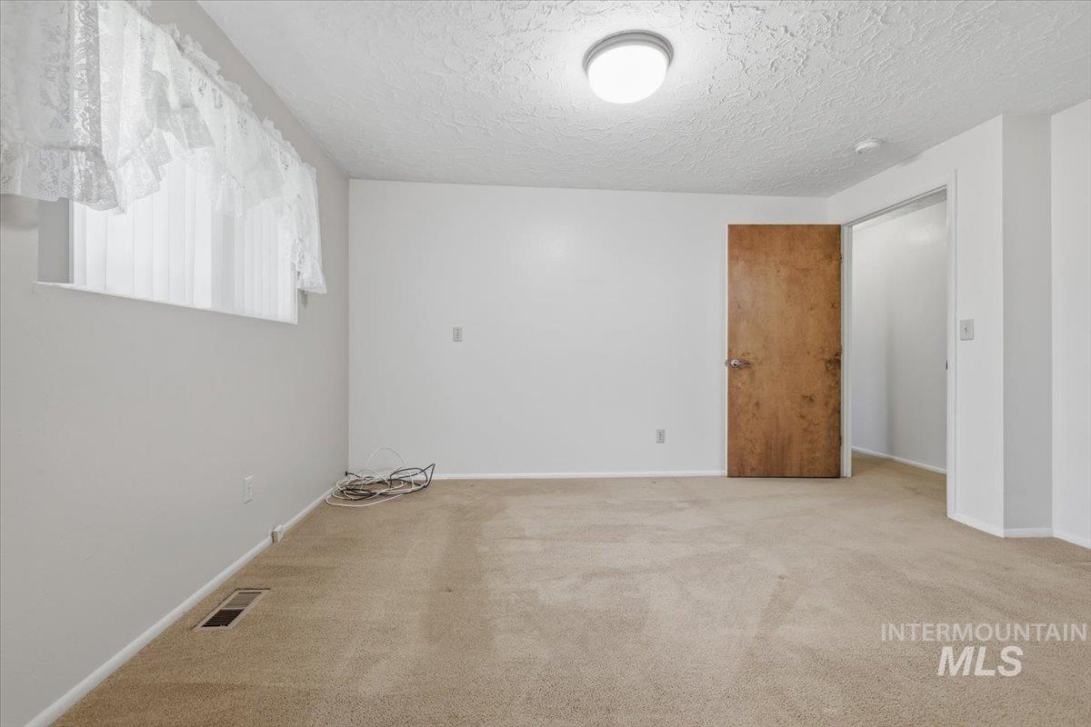 705 S Colfax, Boise, Idaho 83709, 5 Bedrooms, 3 Bathrooms, Residential For Sale, Price $475,000, 98991717