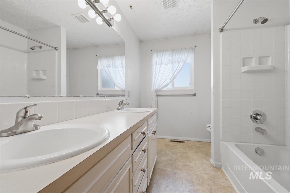 705 S Colfax, Boise, Idaho 83709, 5 Bedrooms, 3 Bathrooms, Residential For Sale, Price $475,000, 98991717