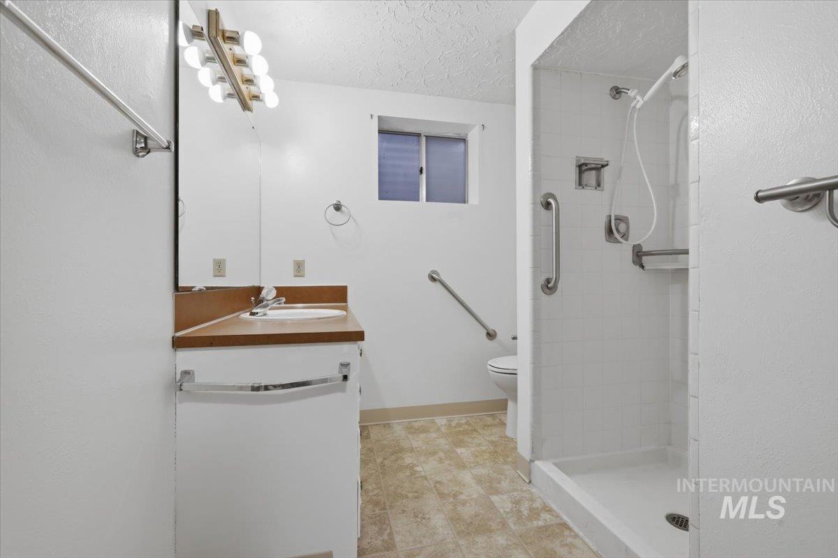 705 S Colfax, Boise, Idaho 83709, 5 Bedrooms, 3 Bathrooms, Residential For Sale, Price $475,000, 98991717