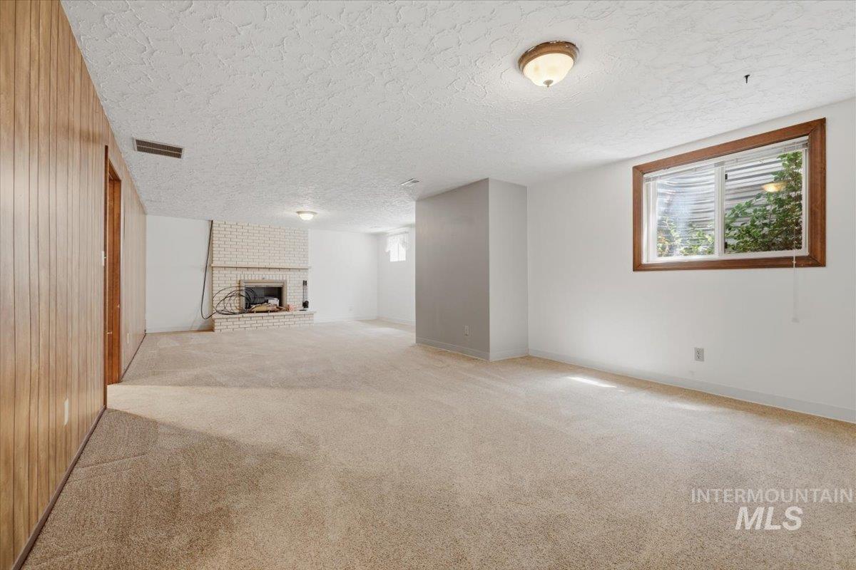 705 S Colfax, Boise, Idaho 83709, 5 Bedrooms, 3 Bathrooms, Residential For Sale, Price $475,000, 98991717
