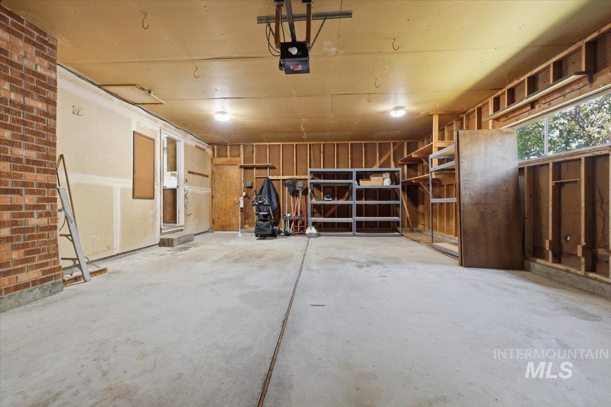 705 S Colfax, Boise, Idaho 83709, 5 Bedrooms, 3 Bathrooms, Residential For Sale, Price $475,000, 98991717