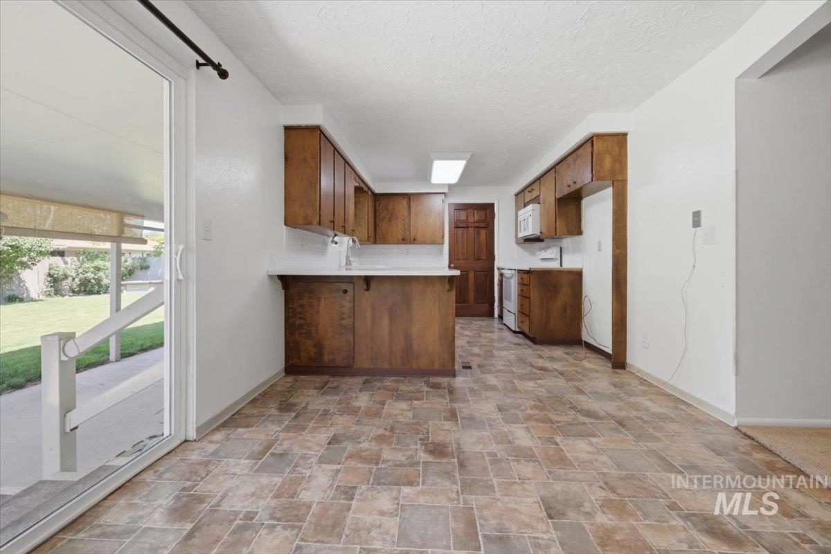 705 S Colfax, Boise, Idaho 83709, 5 Bedrooms, 3 Bathrooms, Residential For Sale, Price $475,000, 98991717