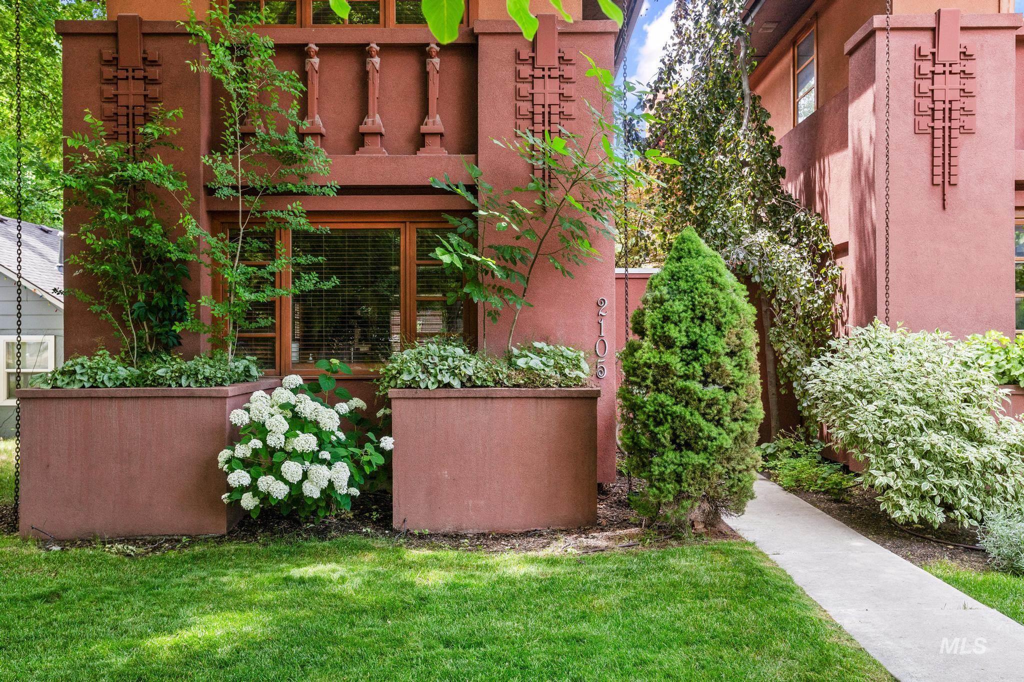 2105 N 33rd, Boise, Idaho 83703, 2 Bedrooms, 2.5 Bathrooms, Residential For Sale, Price $599,000,MLS 98991718