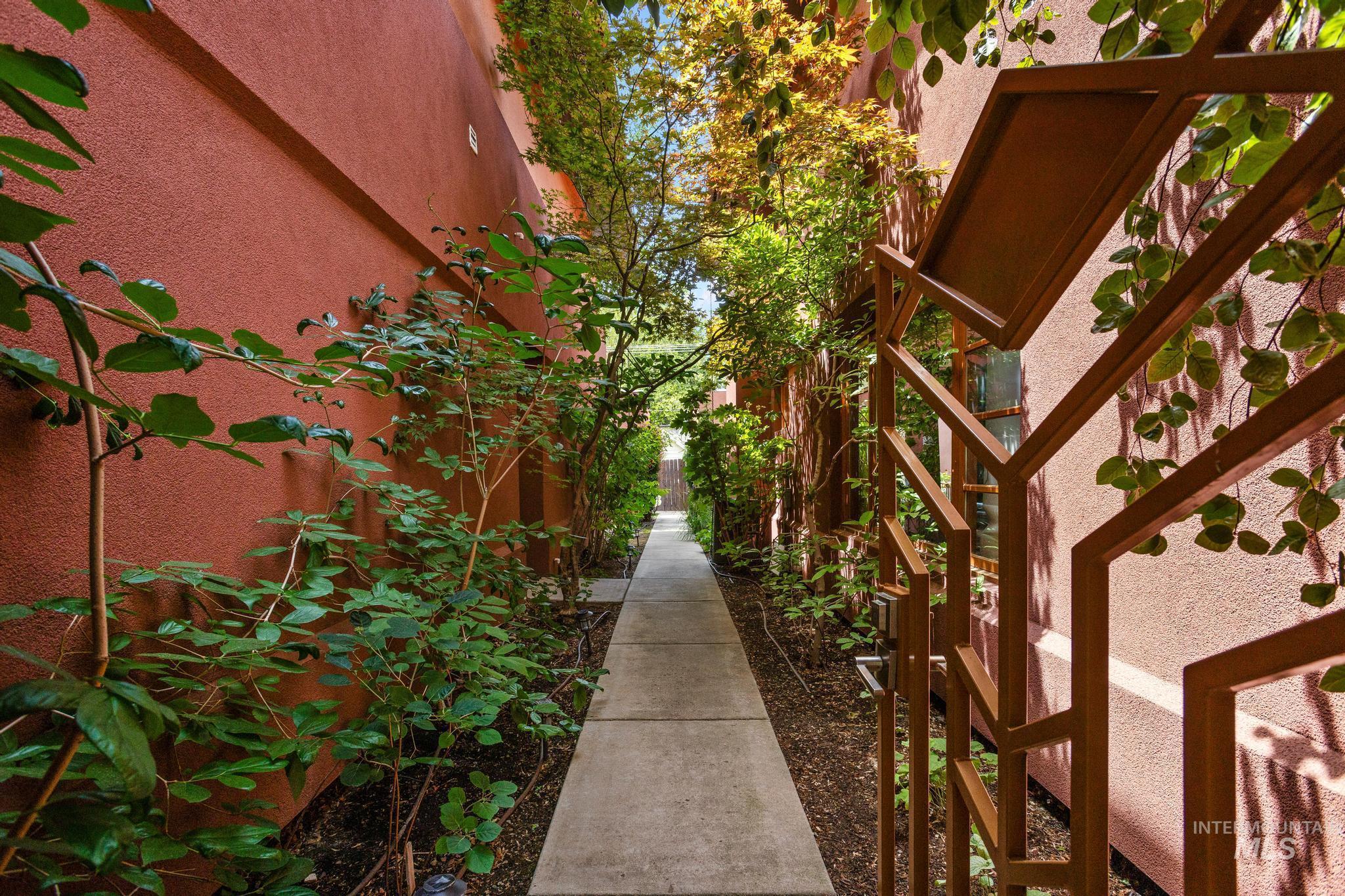2105 N 33rd, Boise, Idaho 83703, 2 Bedrooms, 2.5 Bathrooms, Residential For Sale, Price $599,000,MLS 98991718