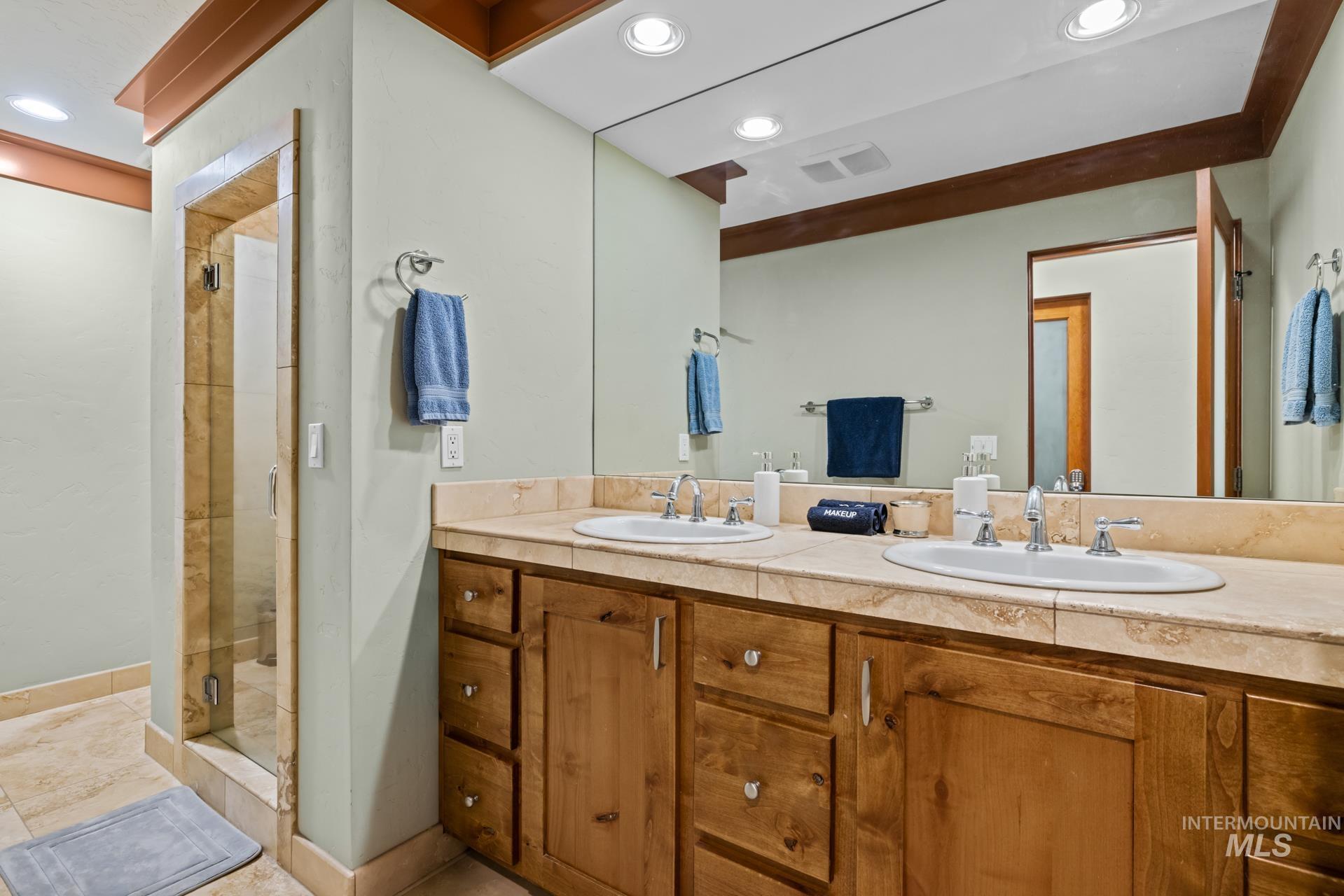 2105 N 33rd, Boise, Idaho 83703, 2 Bedrooms, 2.5 Bathrooms, Residential For Sale, Price $599,000,MLS 98991718