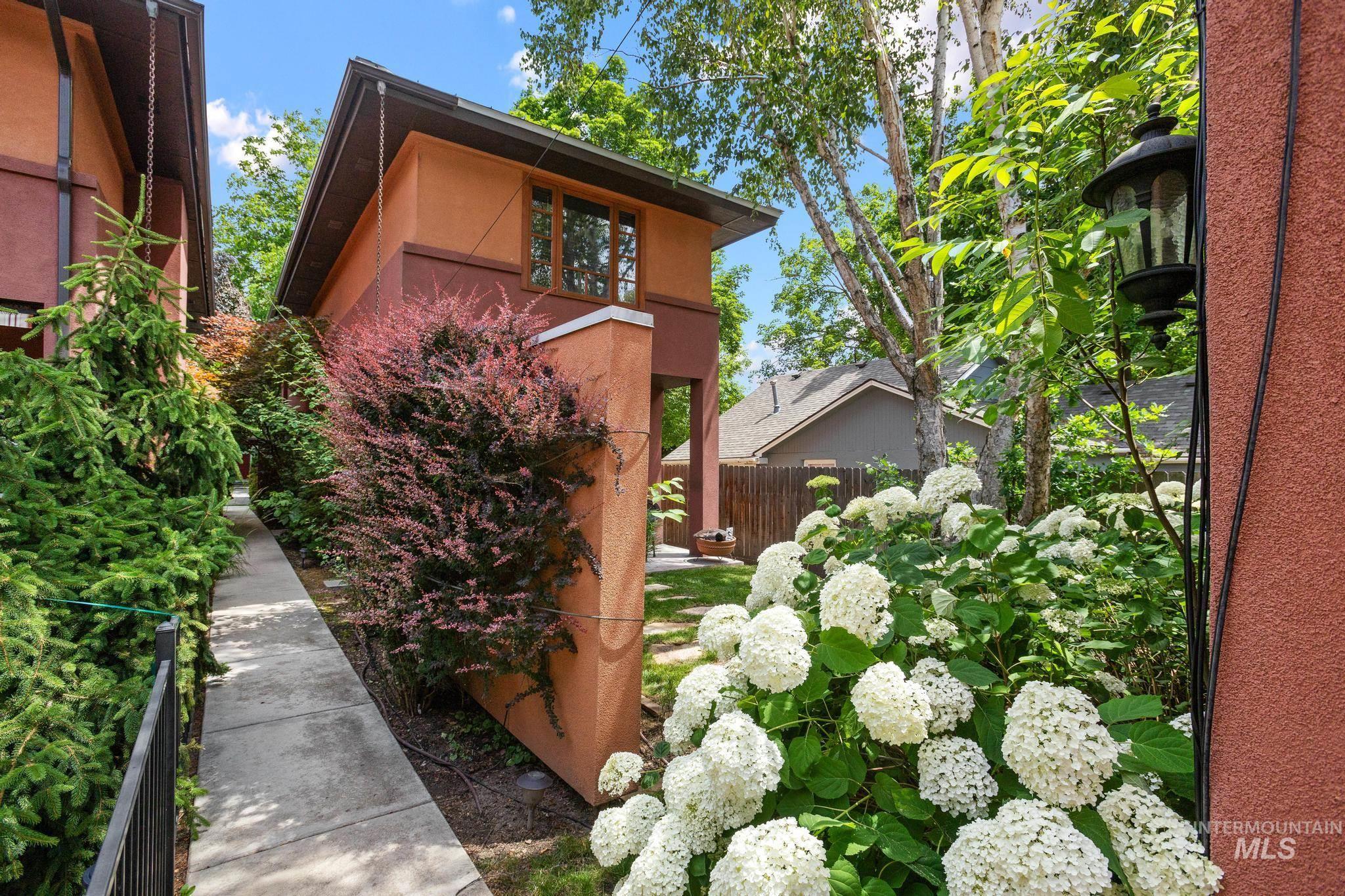 2105 N 33rd, Boise, Idaho 83703, 2 Bedrooms, 2.5 Bathrooms, Residential For Sale, Price $599,000,MLS 98991718